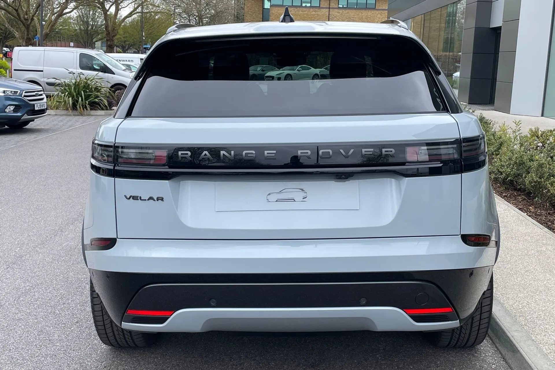 LAND ROVER RANGE ROVER VELAR thumbnail image number 11