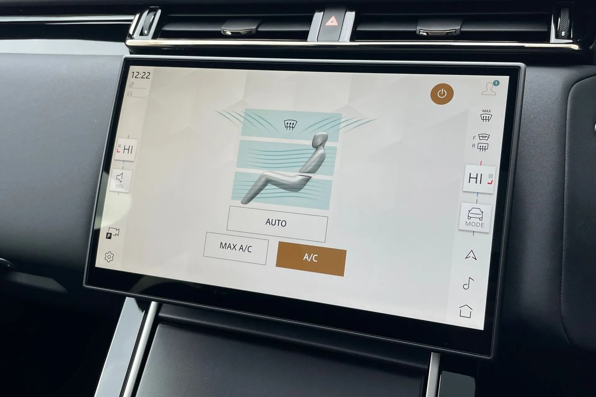 LAND ROVER RANGE ROVER VELAR thumbnail image number 45