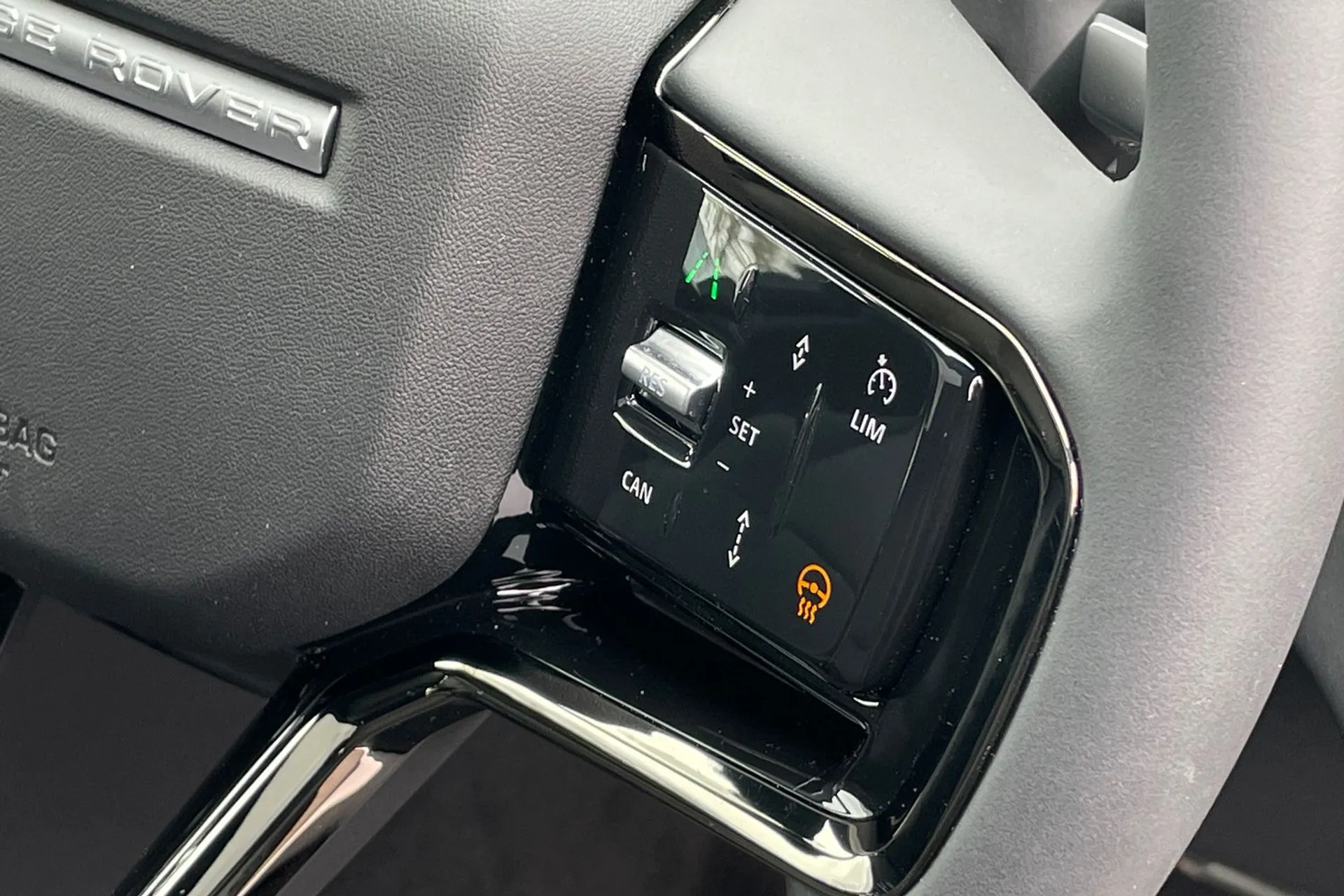 LAND ROVER RANGE ROVER VELAR thumbnail image number 42