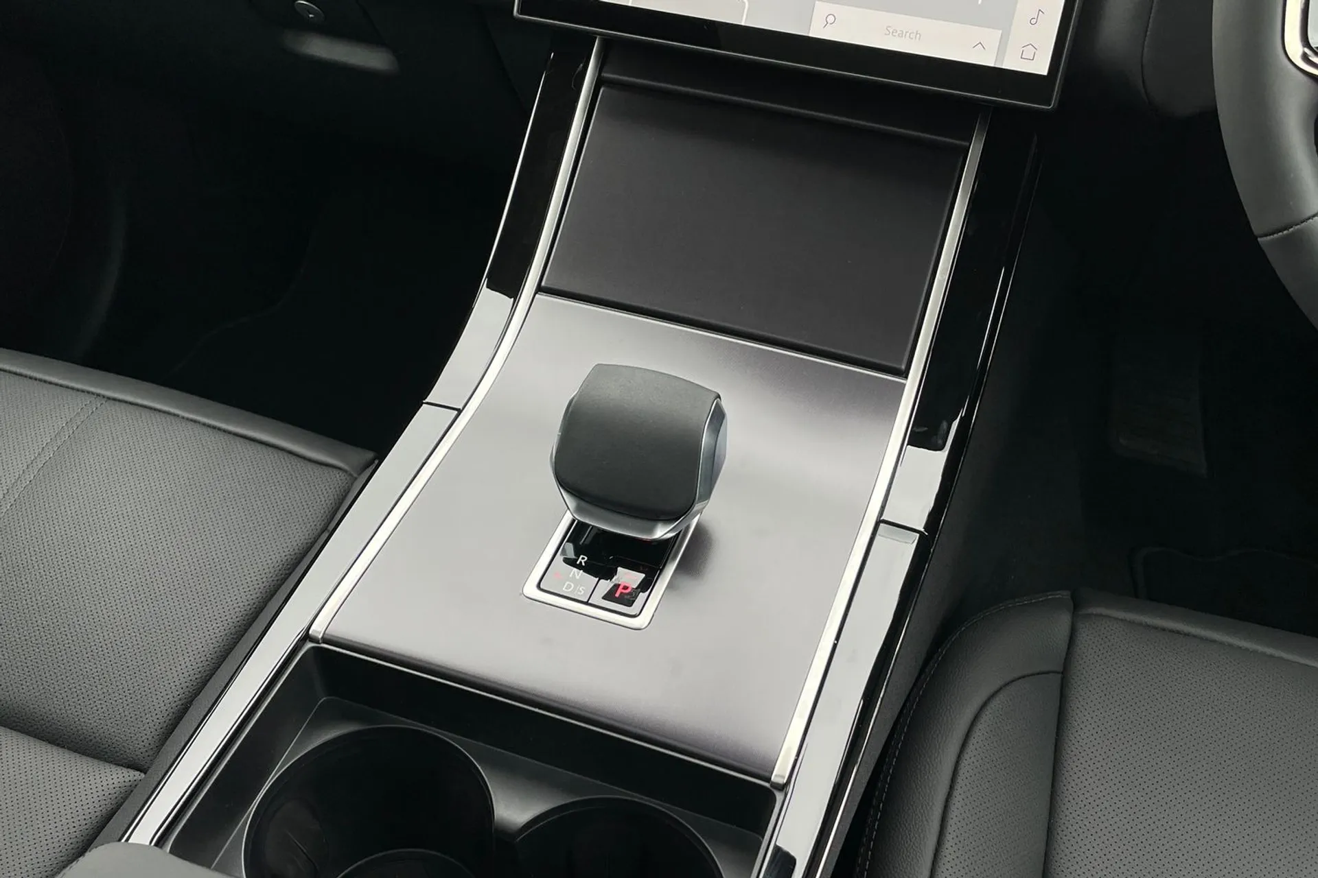 LAND ROVER RANGE ROVER VELAR thumbnail image number 47