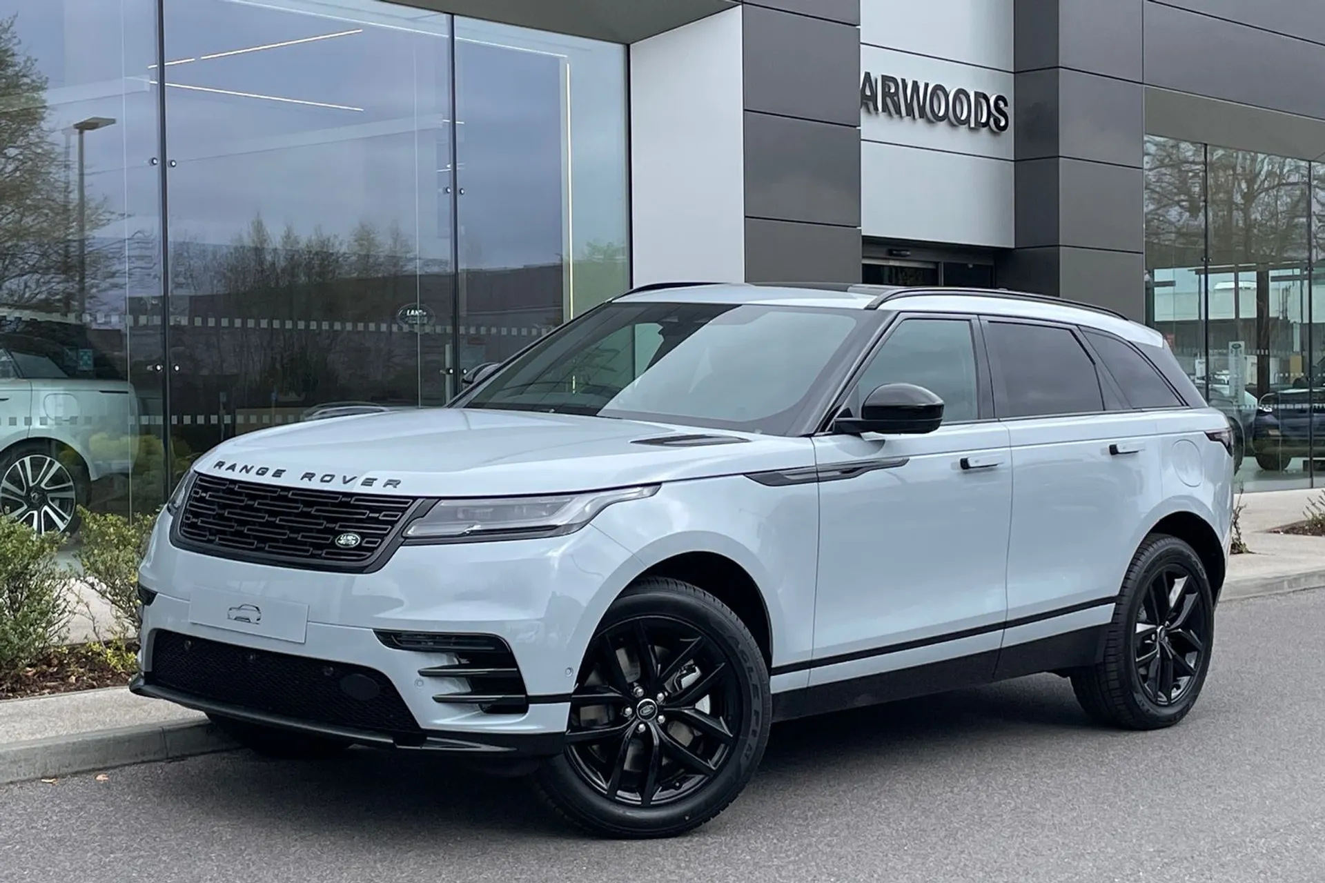 LAND ROVER RANGE ROVER VELAR thumbnail image number 13