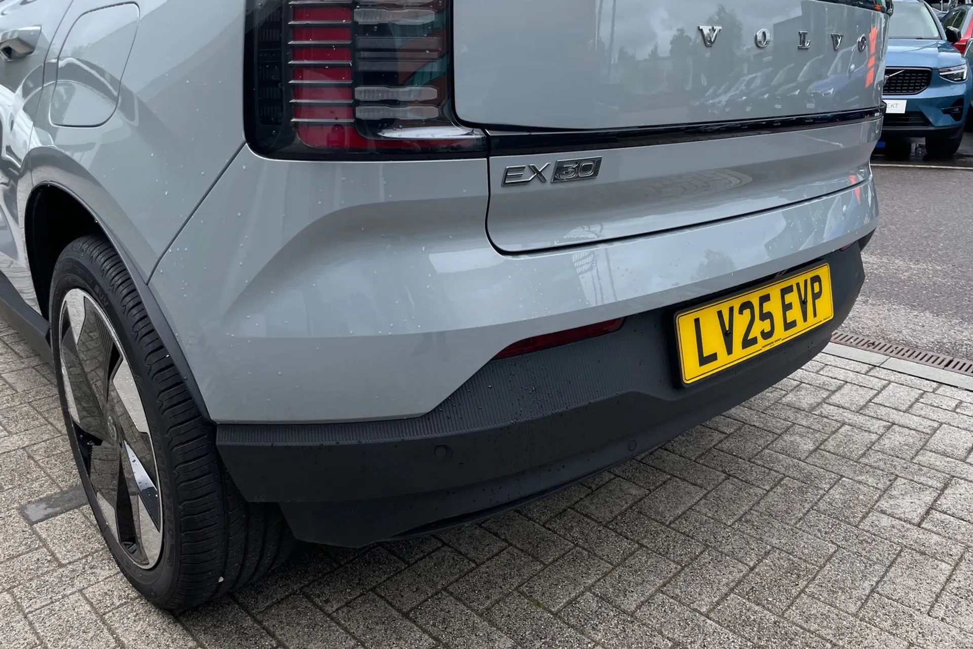 Volvo EX30 thumbnail image number 17