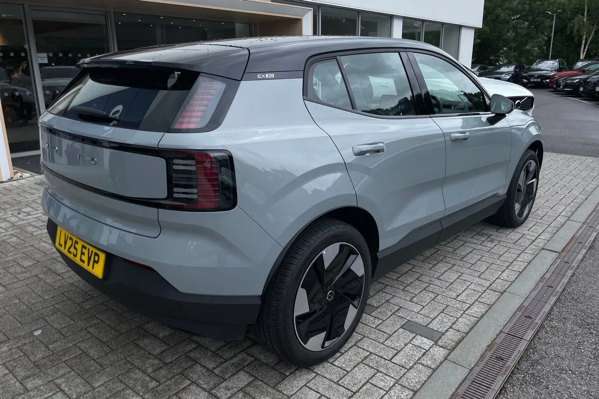 Volvo EX30 thumbnail image number 7
