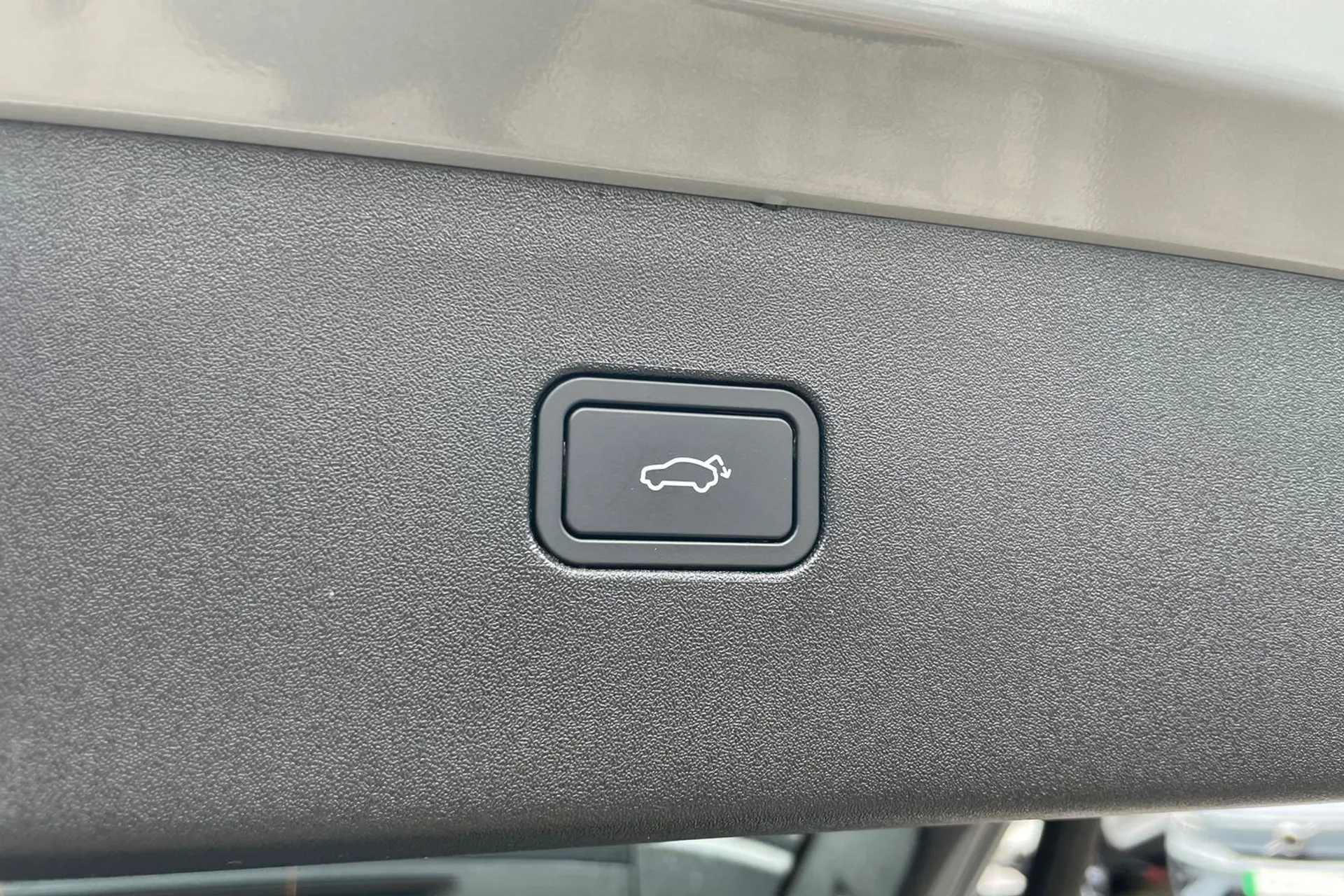 Volvo EX30 thumbnail image number 20