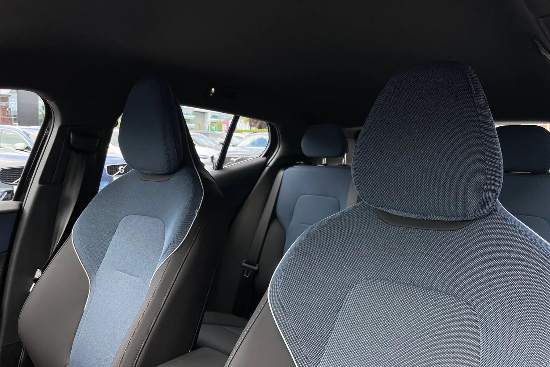 Volvo EX30 thumbnail image number 29