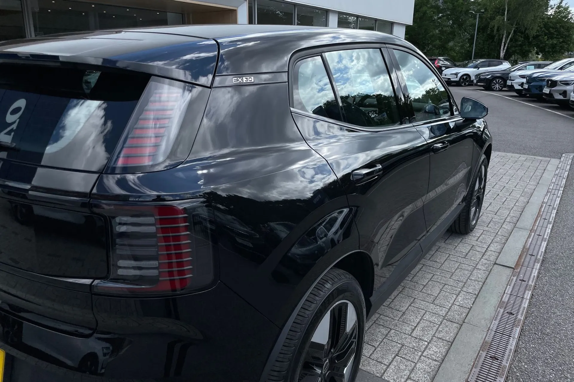 Volvo EX30 thumbnail image number 14