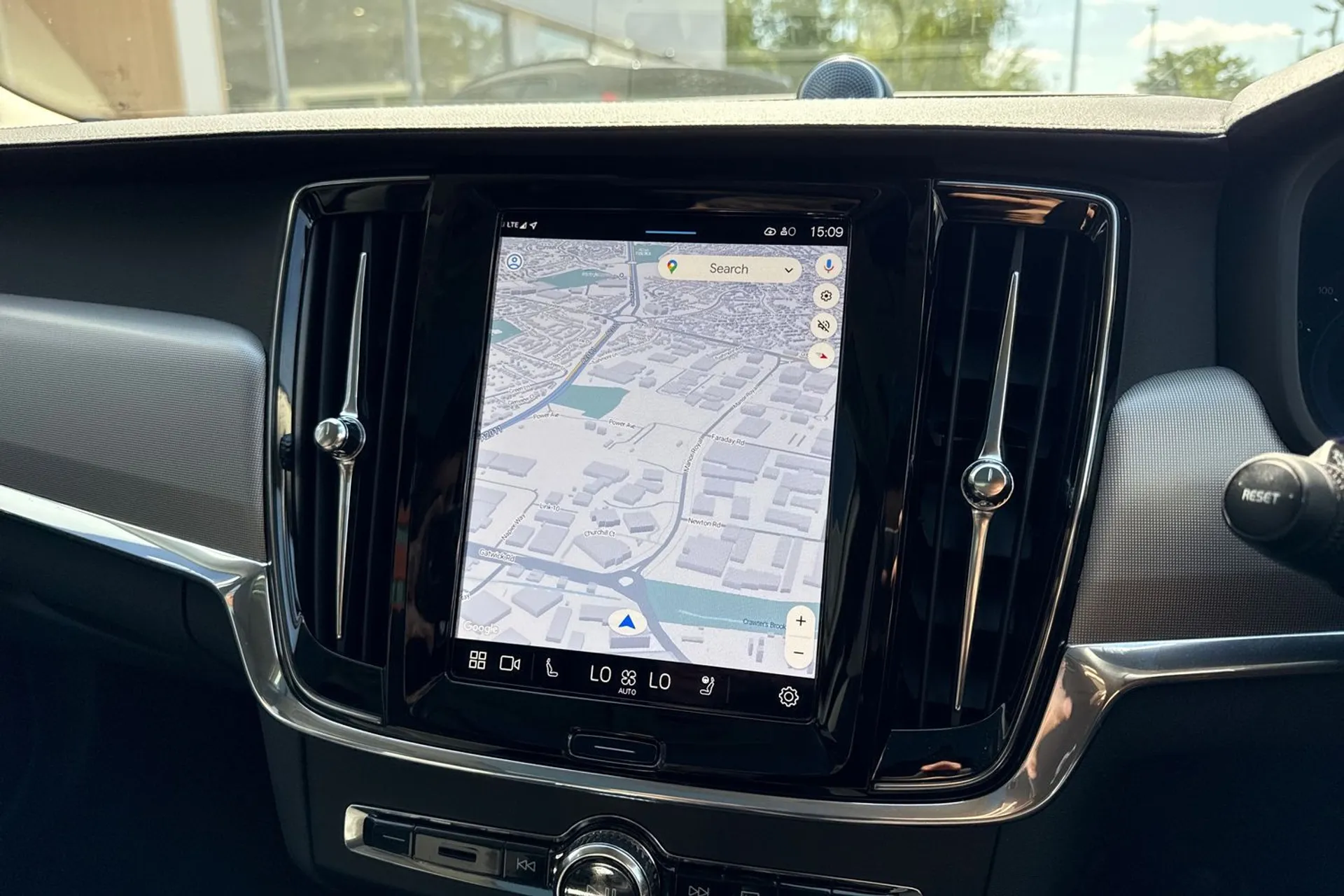 Volvo V90 thumbnail image number 37