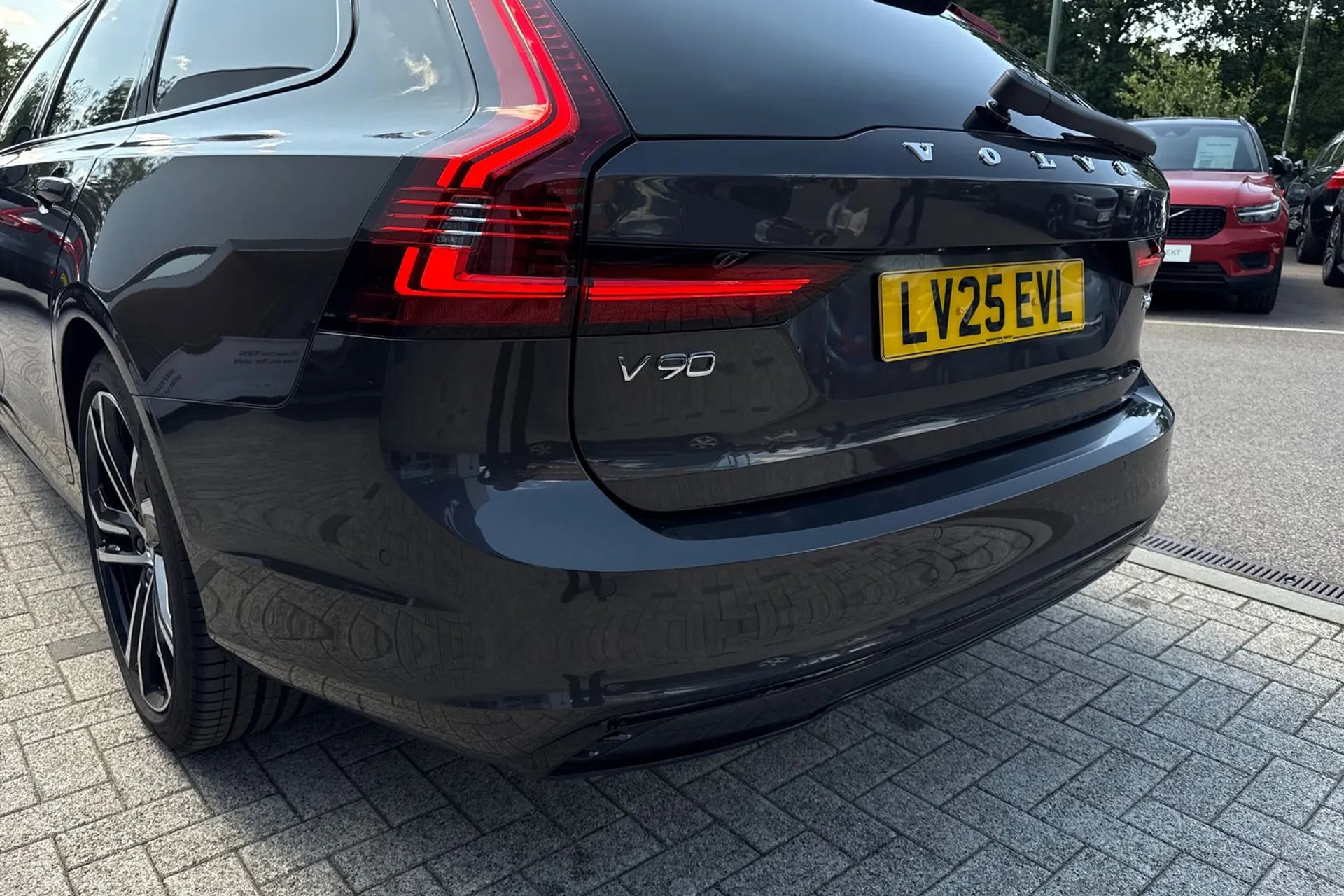 Volvo V90 thumbnail image number 17