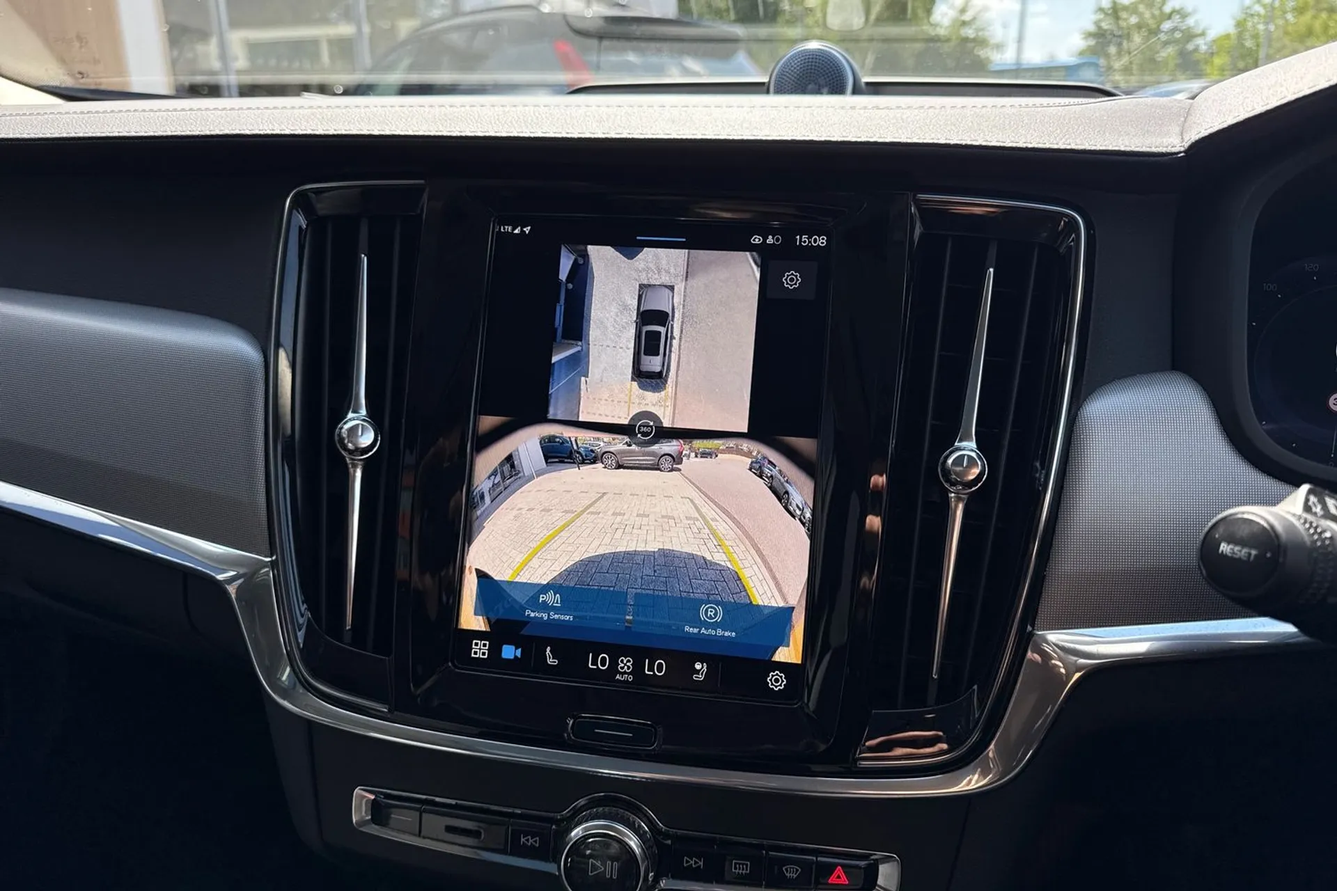 Volvo V90 thumbnail image number 38