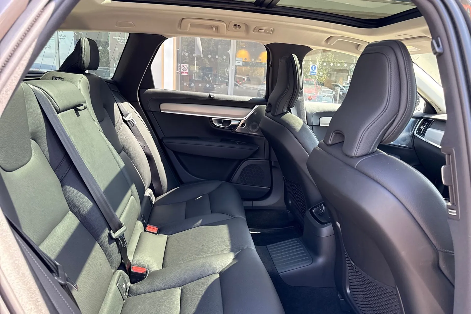 Volvo V90 thumbnail image number 22