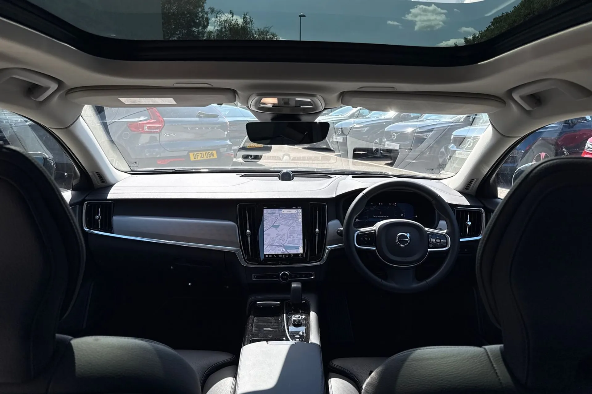 Volvo V90 thumbnail image number 3