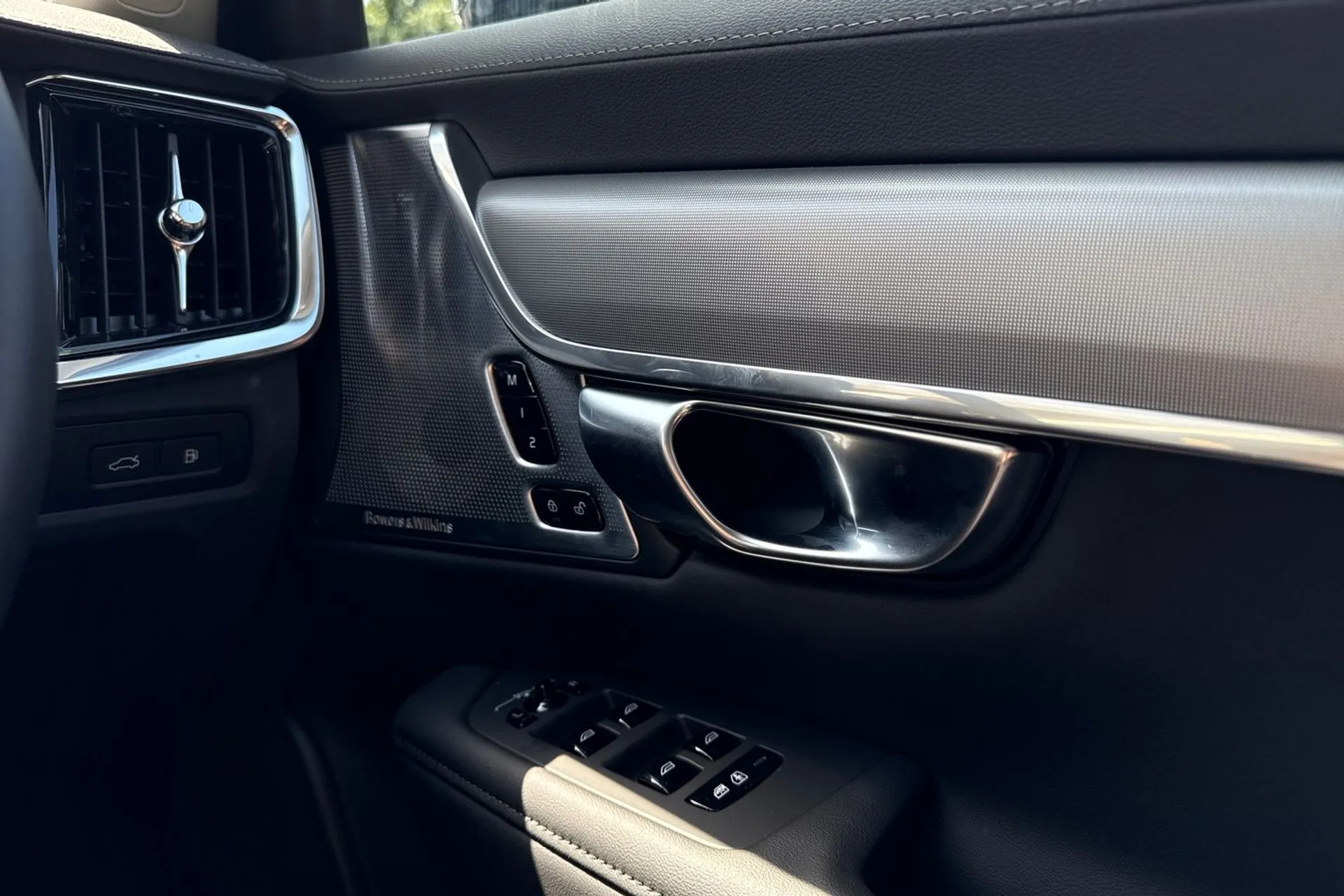 Volvo V90 thumbnail image number 41