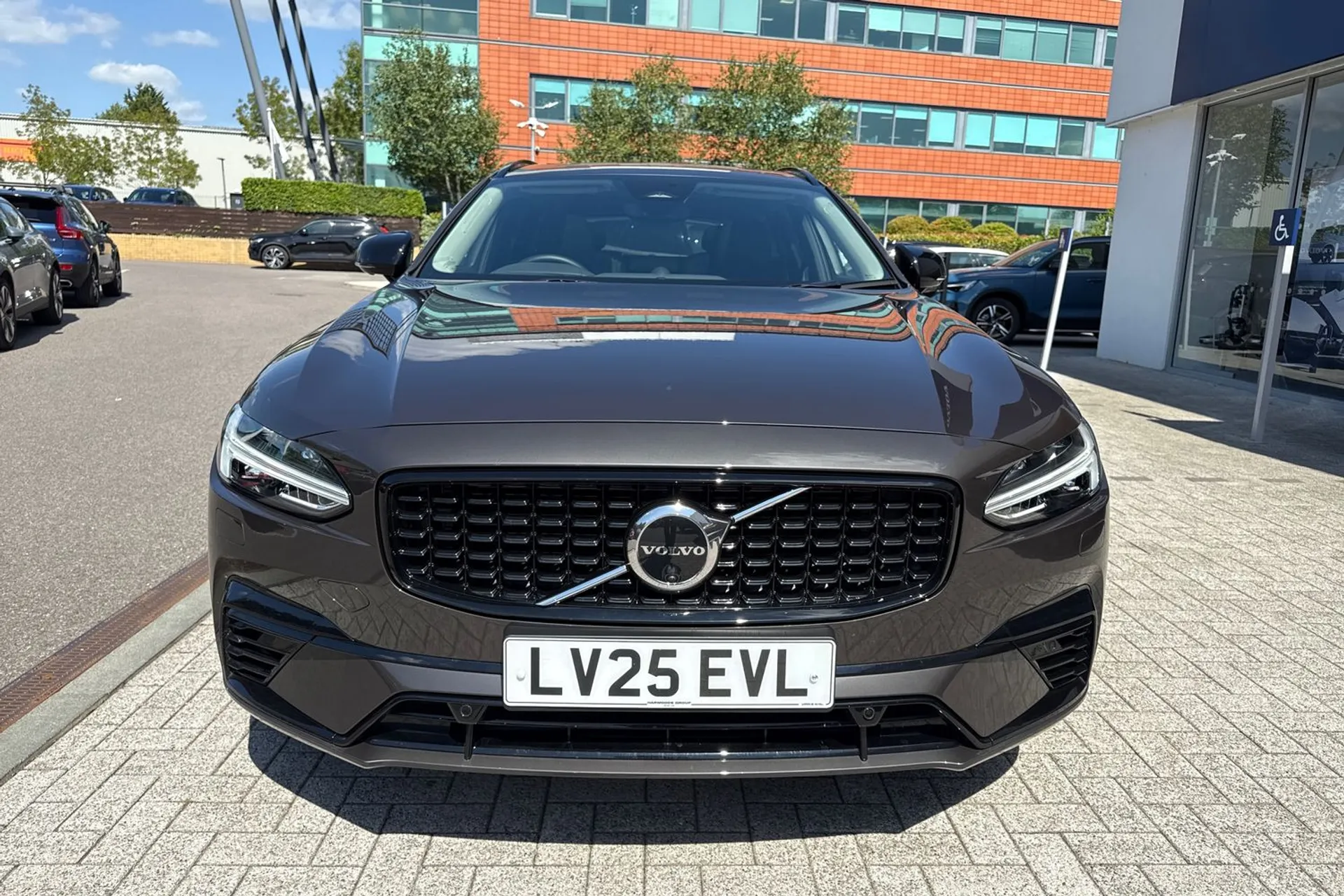 Volvo V90 thumbnail image number 12