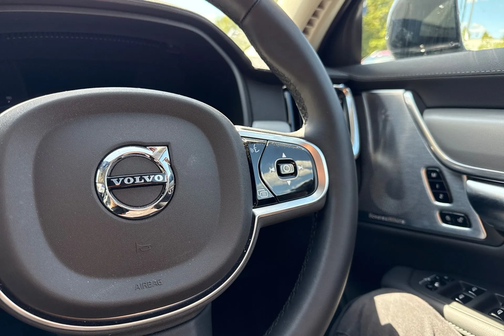 Volvo V90 thumbnail image number 36