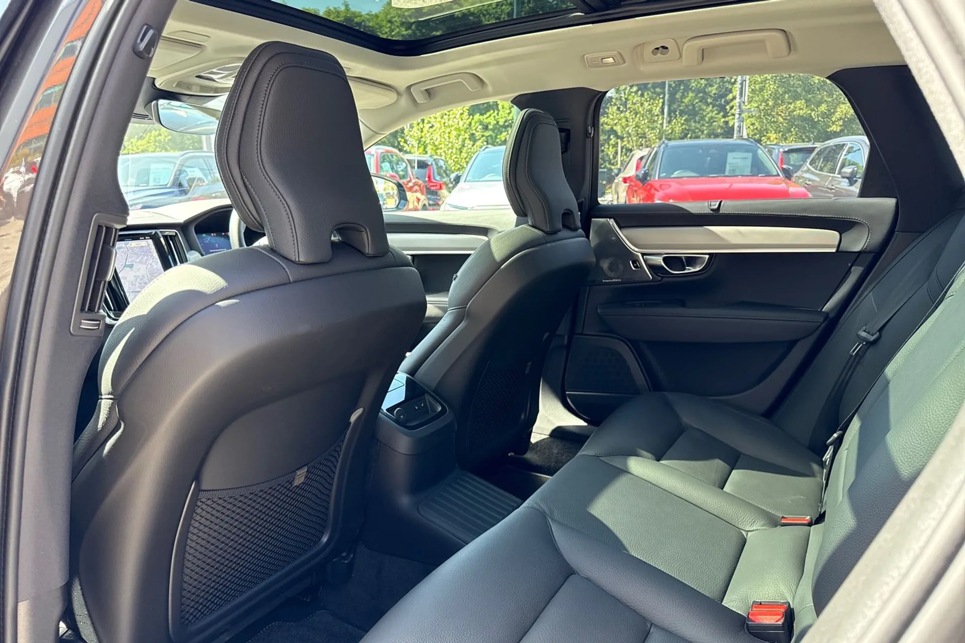 Volvo V90 thumbnail image number 30