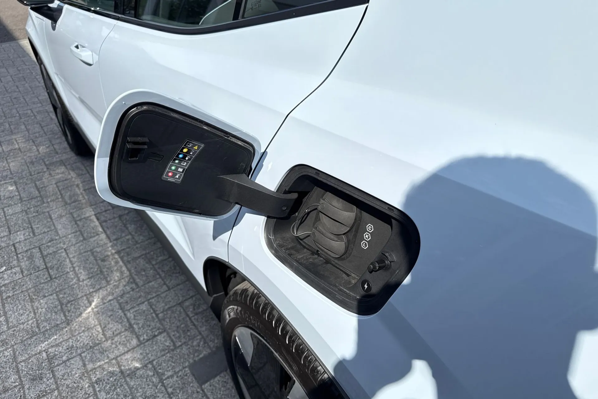 Volvo EX30 thumbnail image number 18