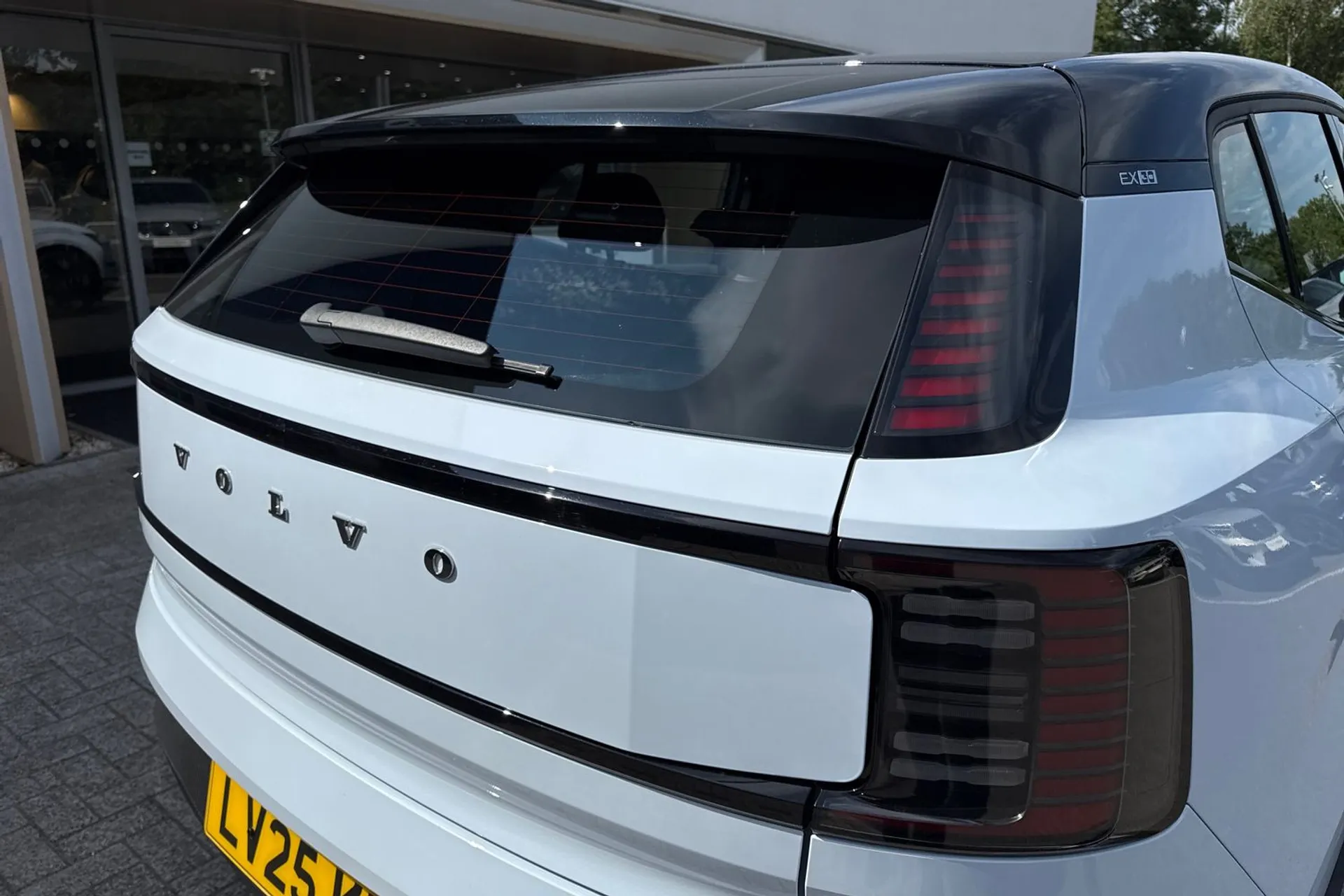 Volvo EX30 thumbnail image number 15