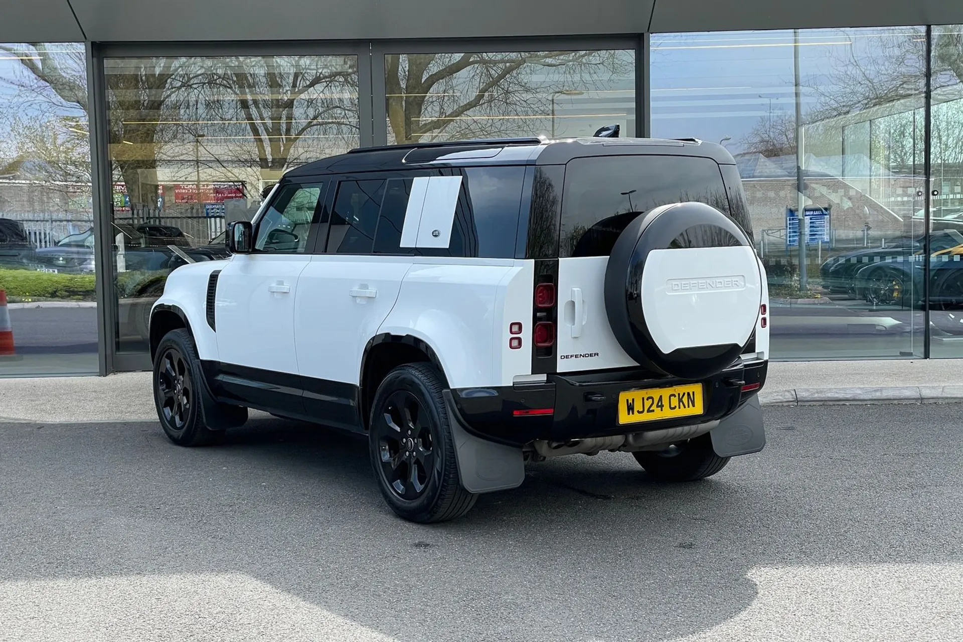 LAND ROVER DEFENDER thumbnail image number 66