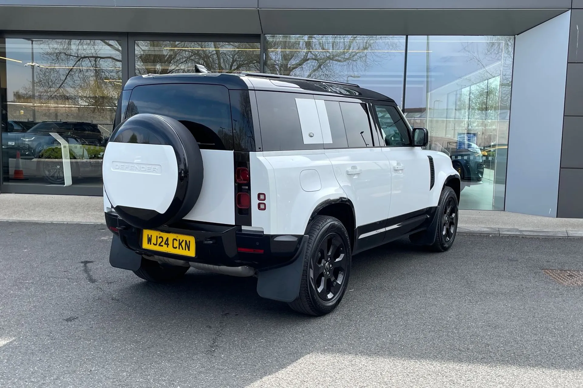 LAND ROVER DEFENDER thumbnail image number 7