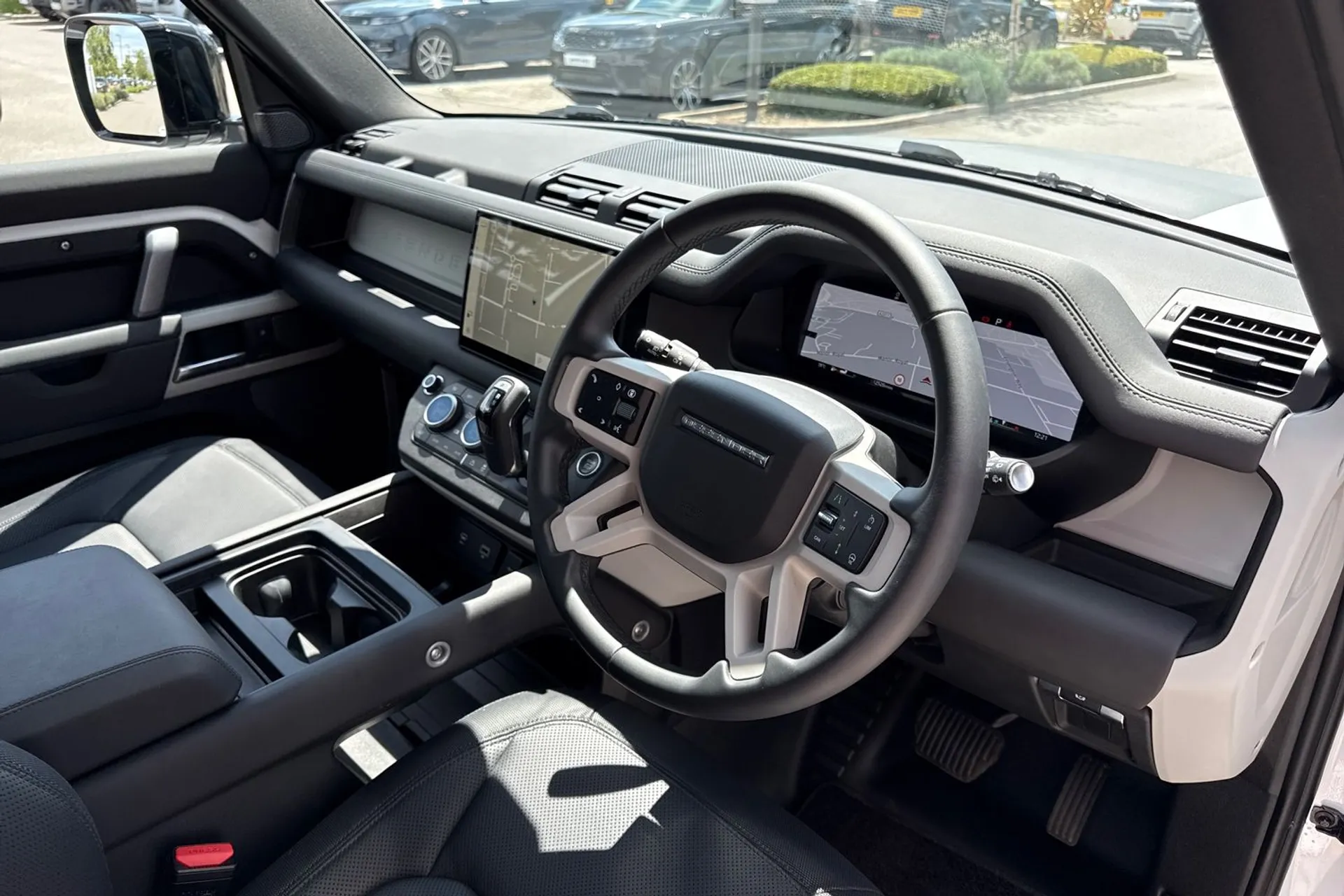 LAND ROVER DEFENDER thumbnail image number 47