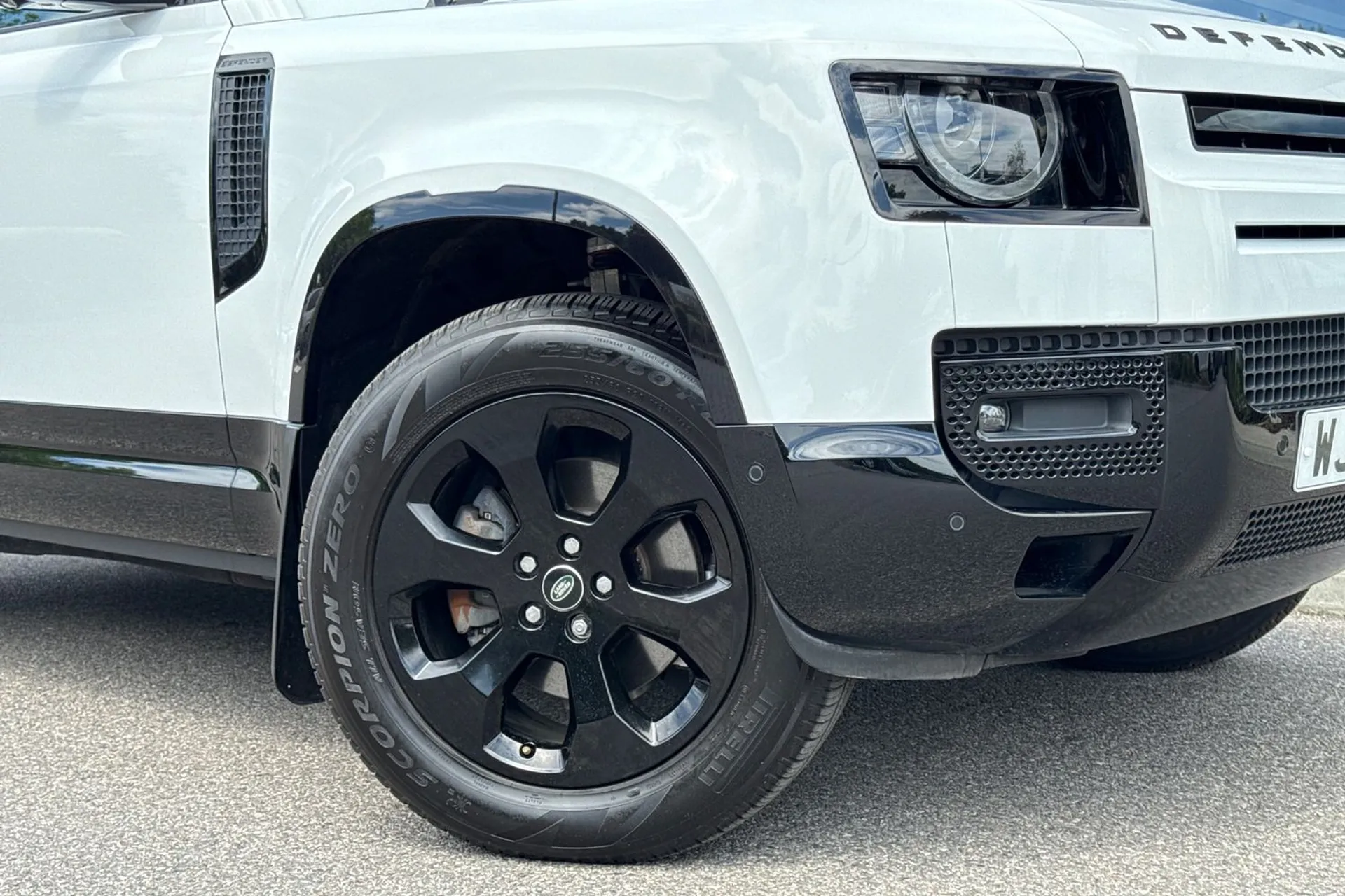 LAND ROVER DEFENDER thumbnail image number 10