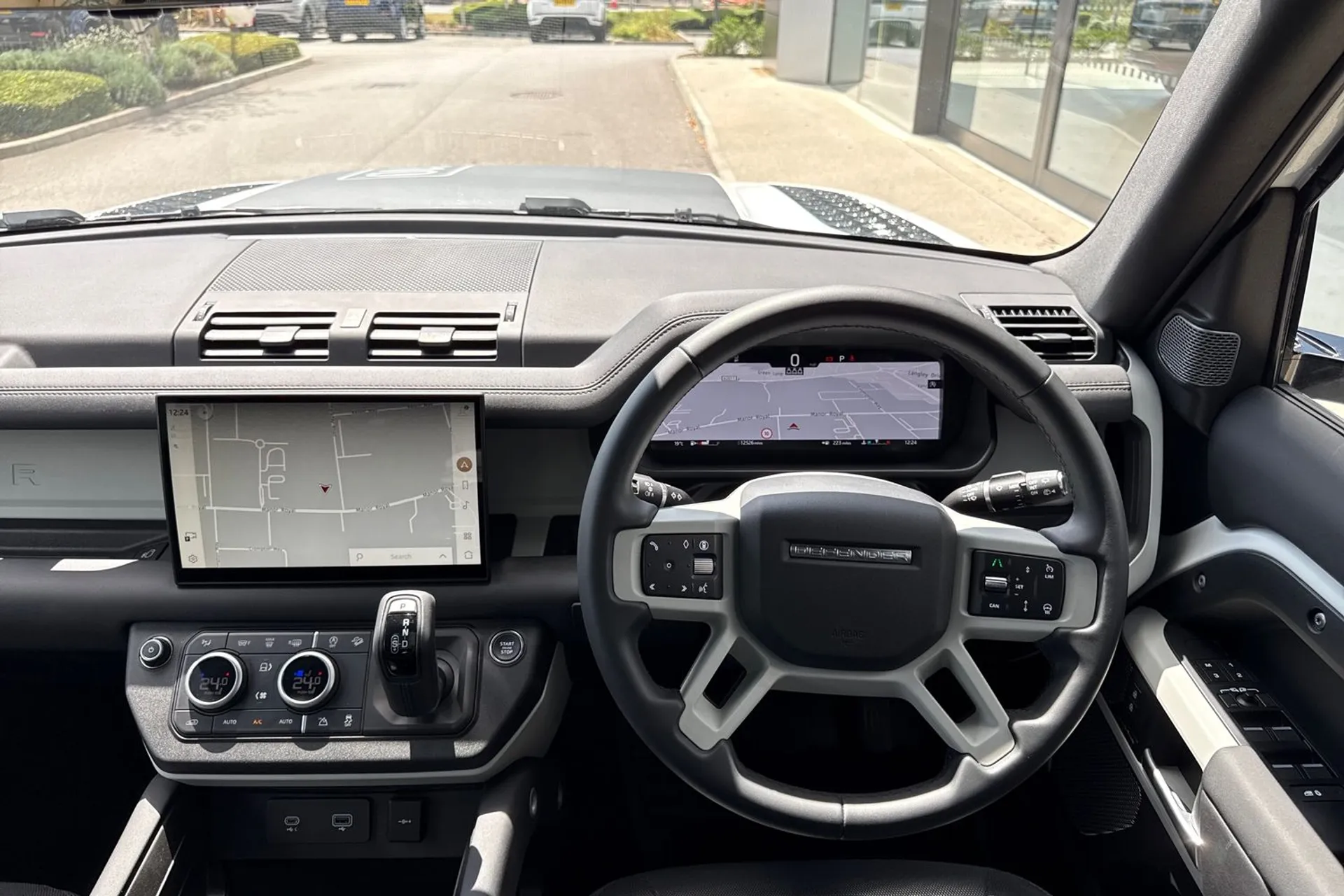 LAND ROVER DEFENDER thumbnail image number 33