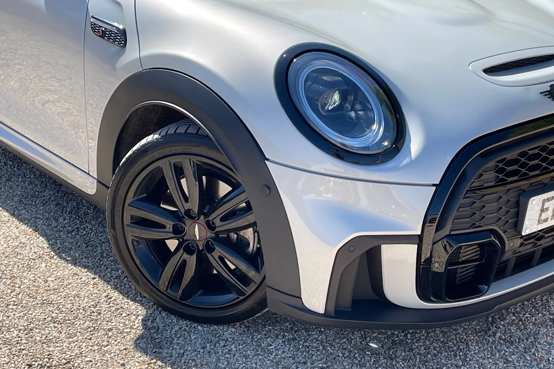 MINI HATCHBACK thumbnail image number 7