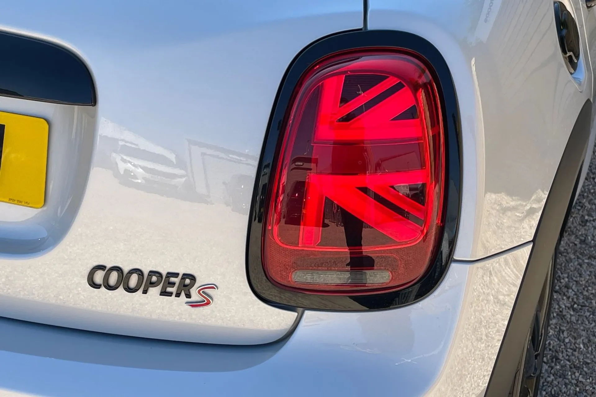 MINI HATCHBACK thumbnail image number 21