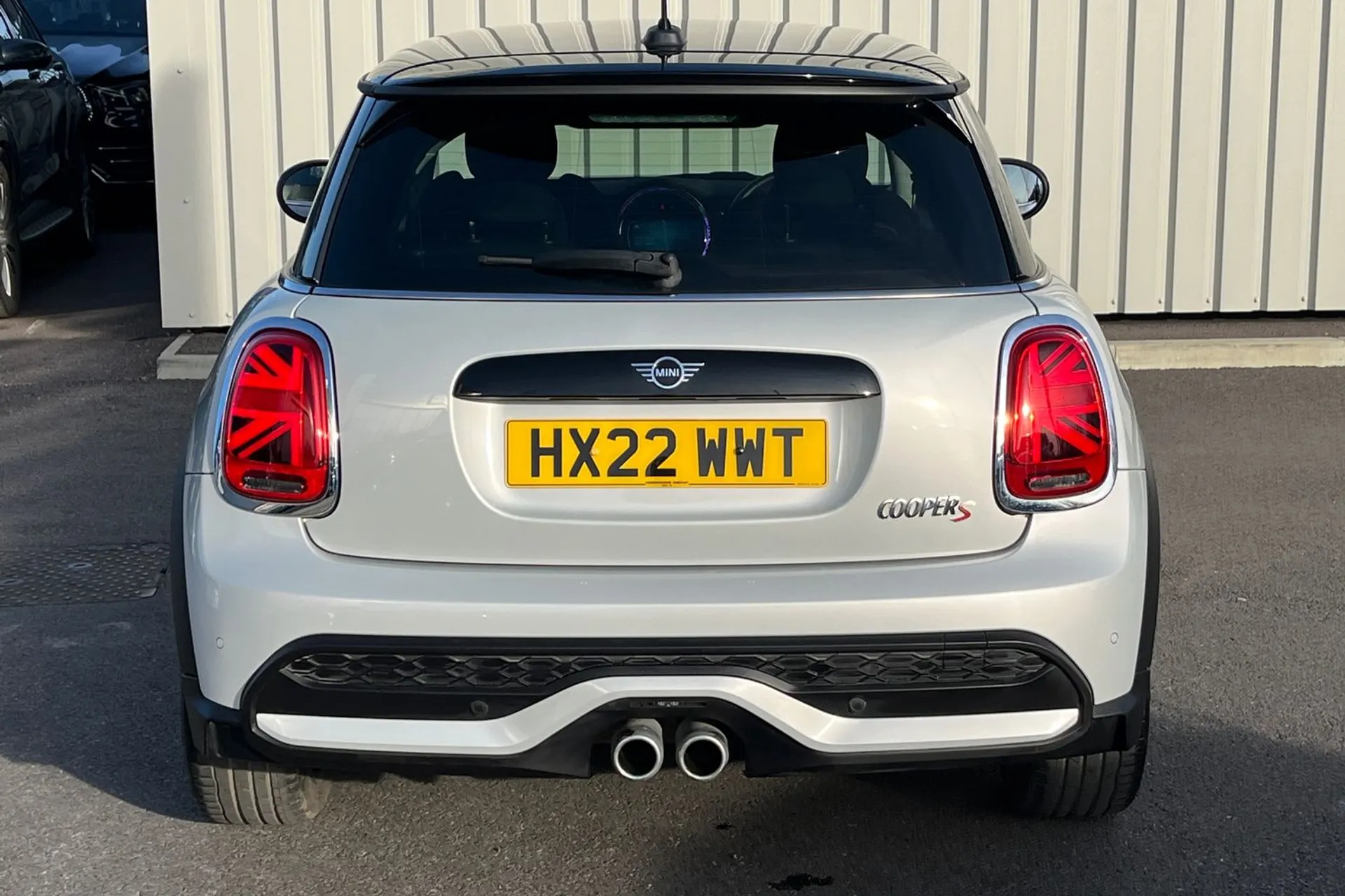 MINI HATCHBACK thumbnail image number 8