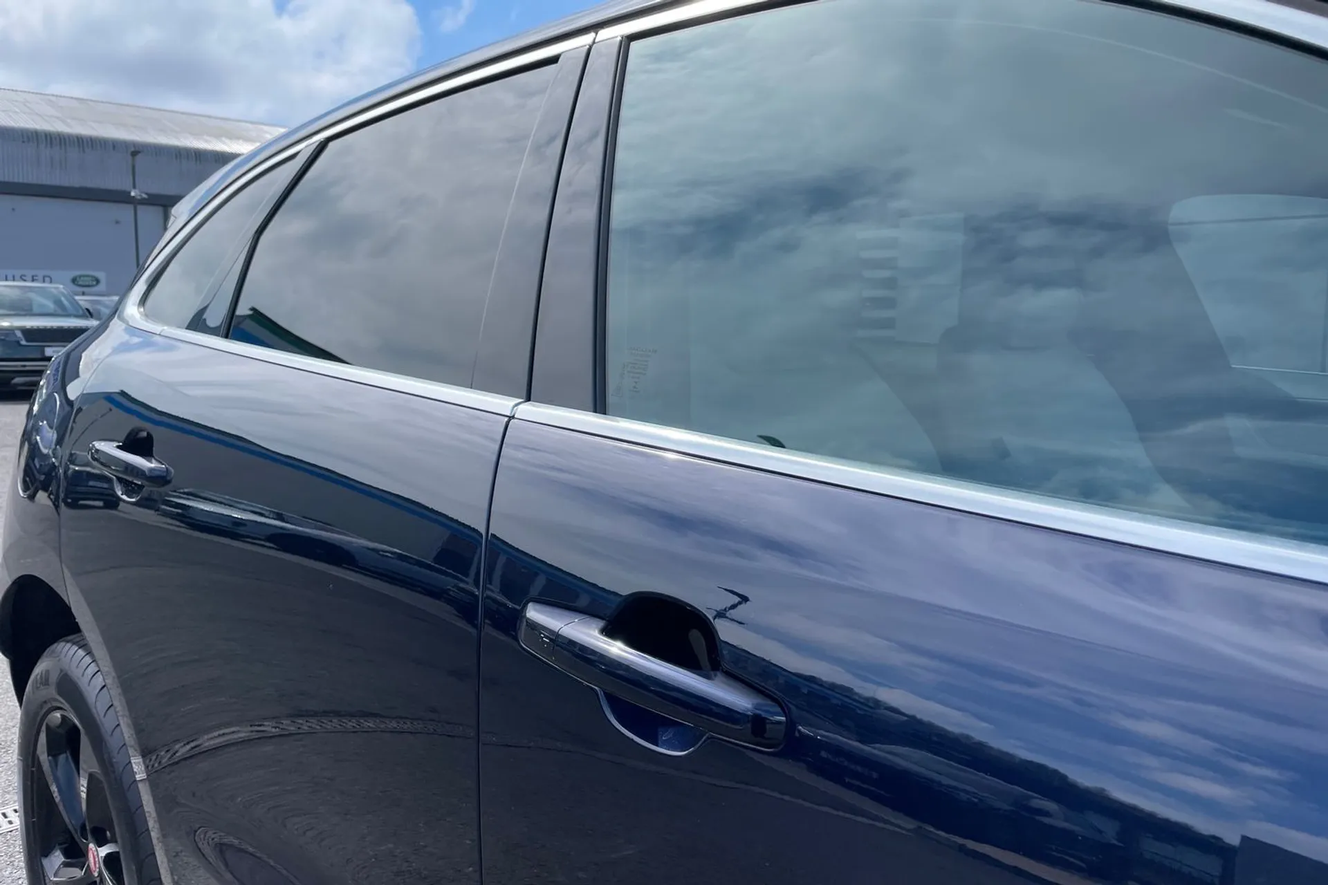 Jaguar F-PACE thumbnail image number 20