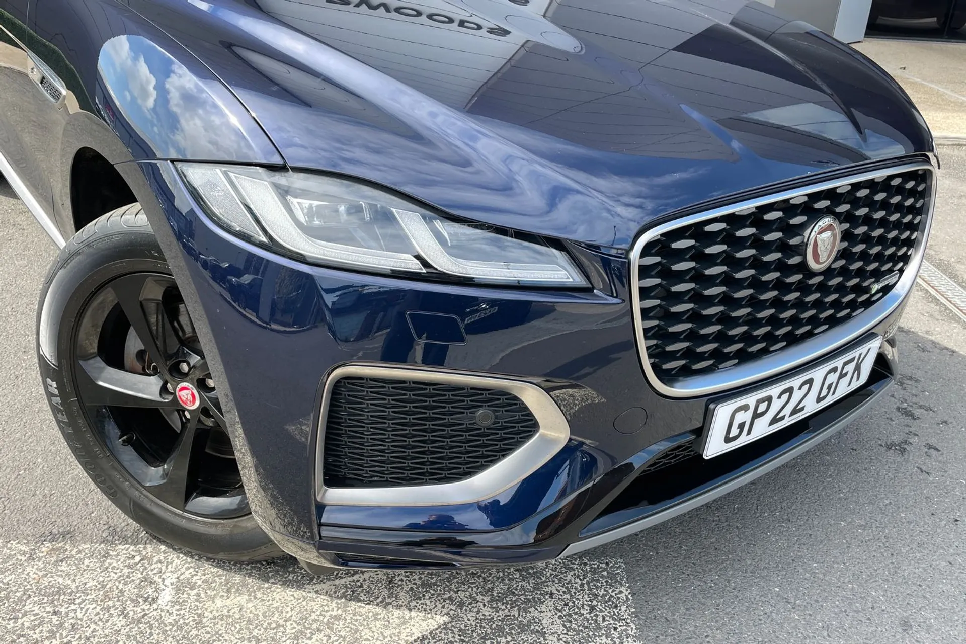 Jaguar F-PACE thumbnail image number 14