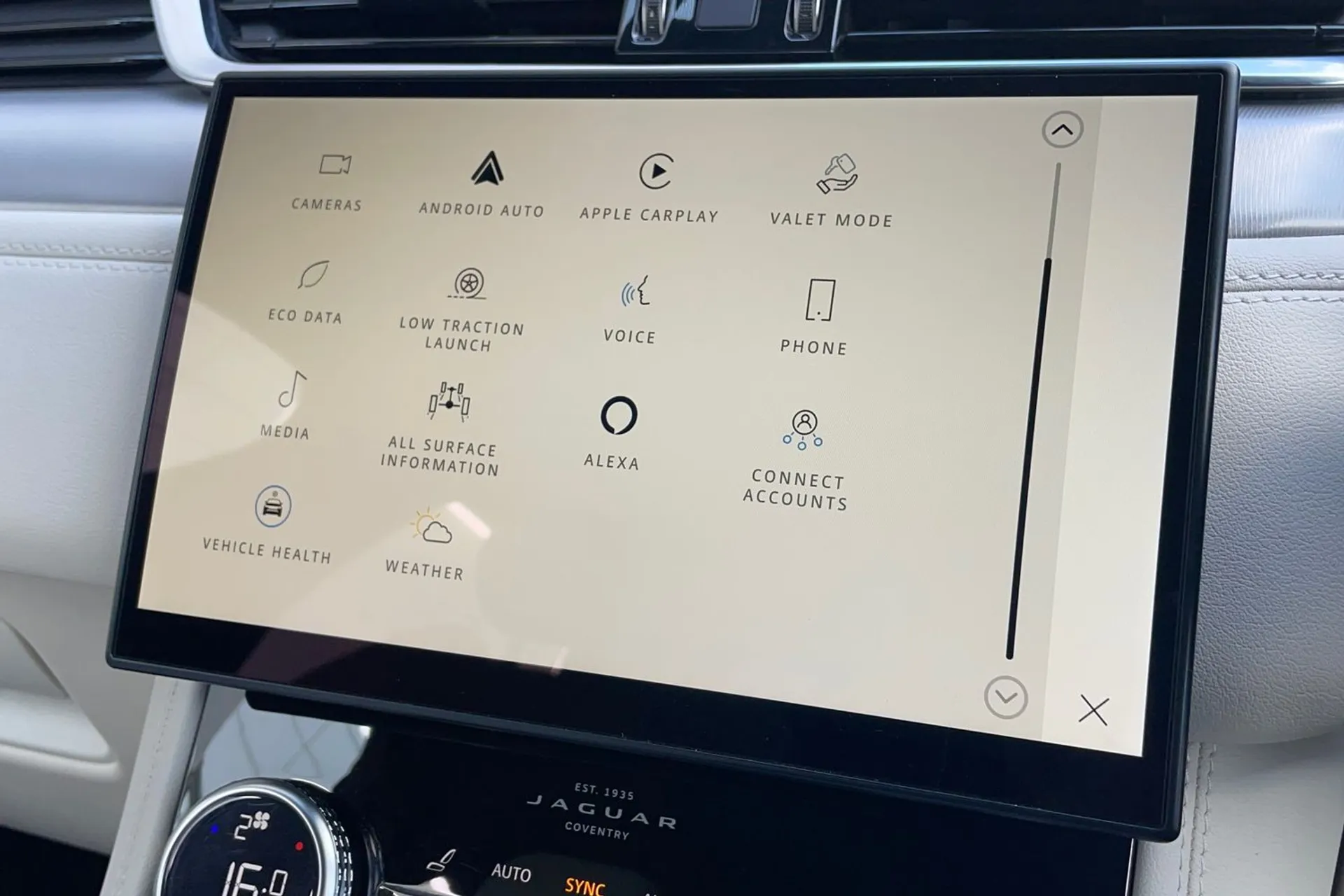 Jaguar F-PACE thumbnail image number 55