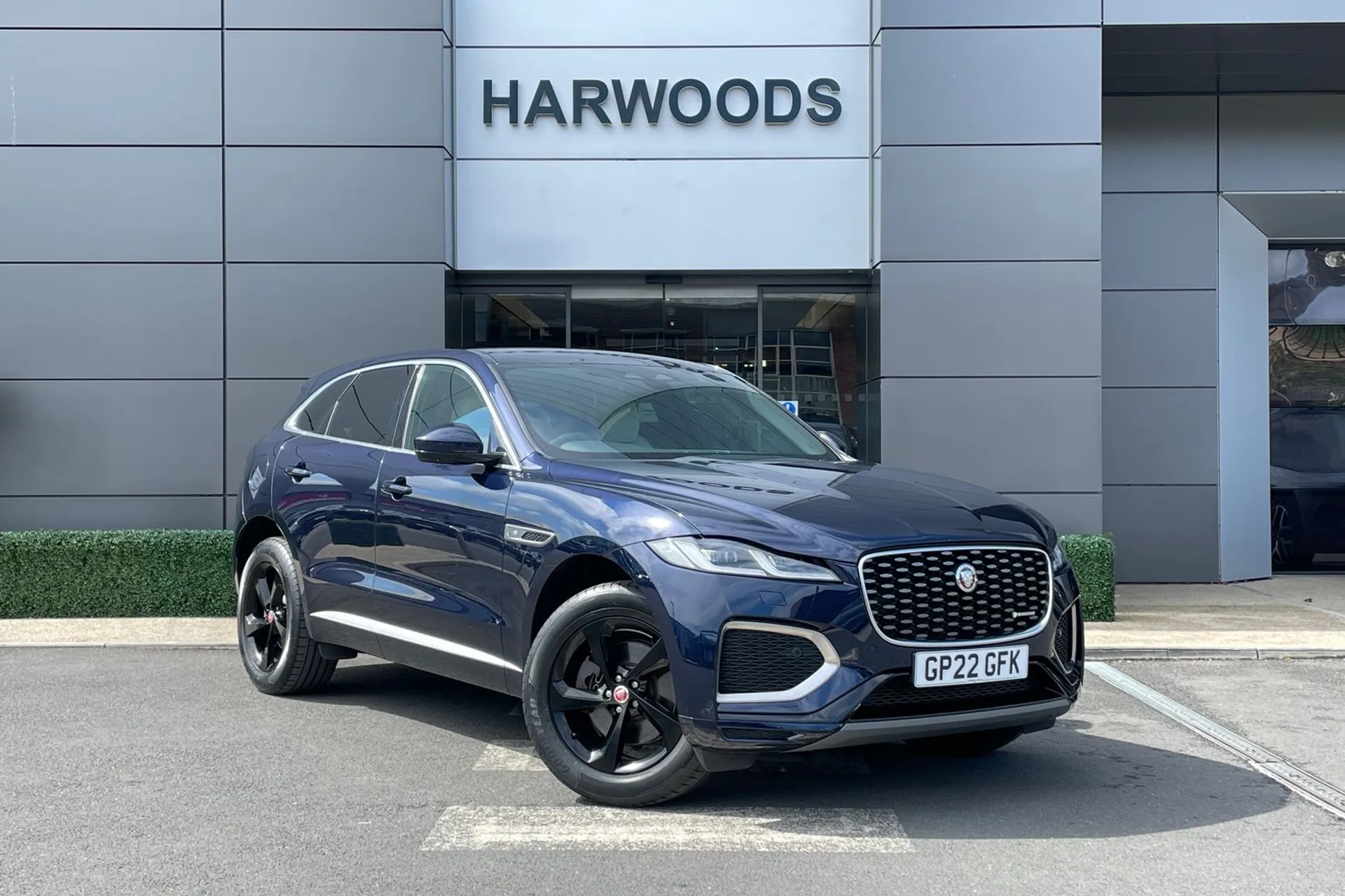 Jaguar F-PACE focused image