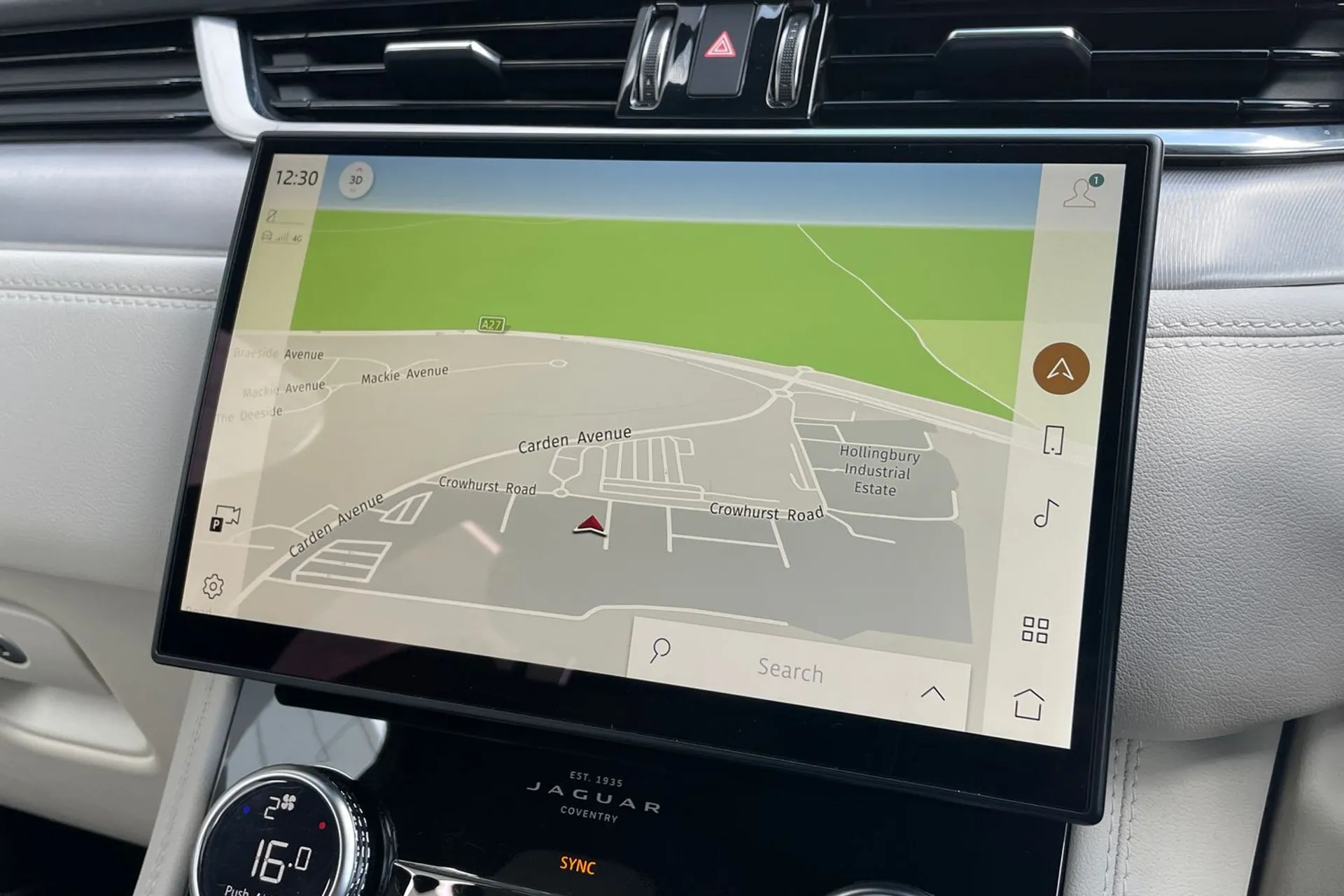 Jaguar F-PACE thumbnail image number 5