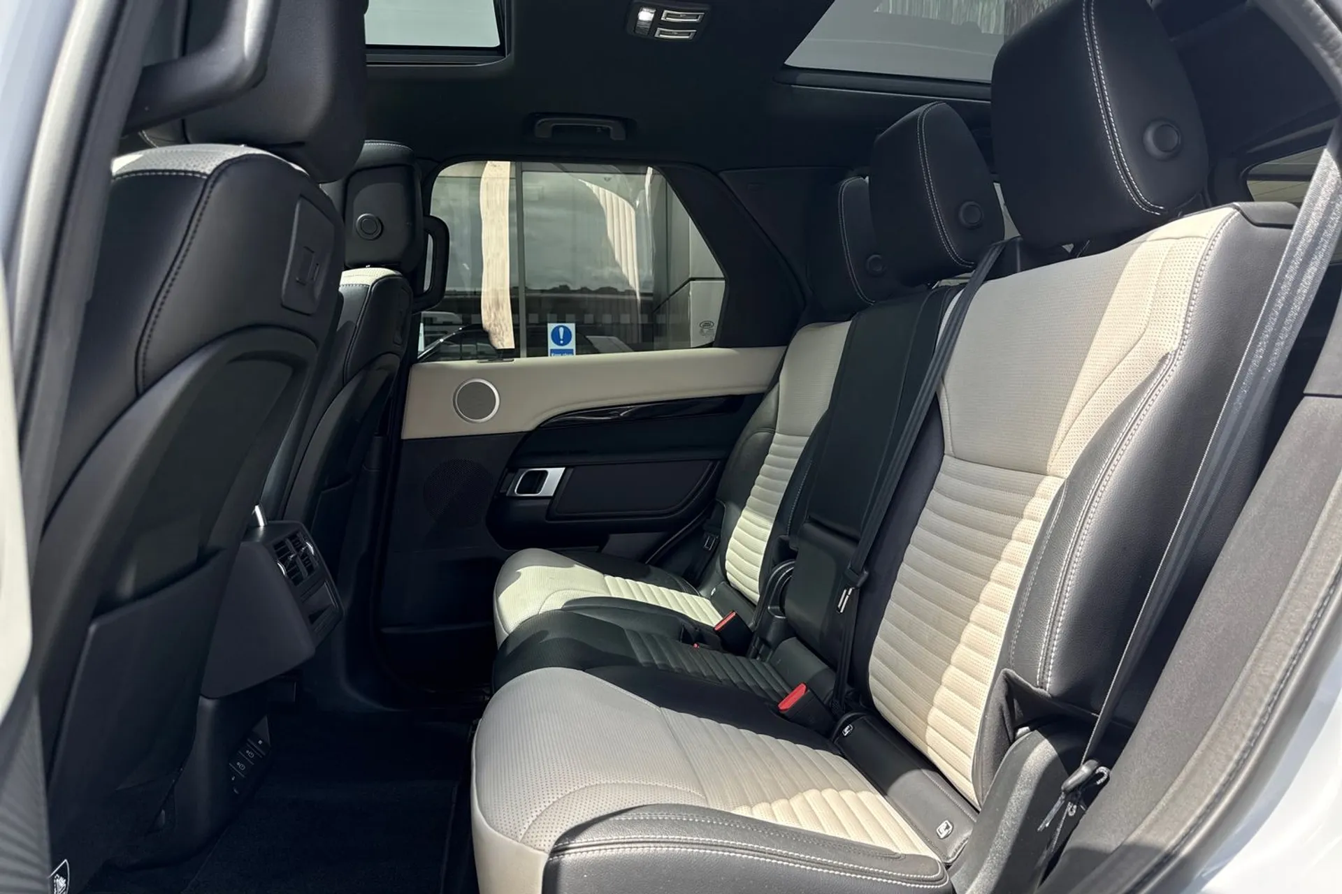LAND ROVER DISCOVERY thumbnail image number 42
