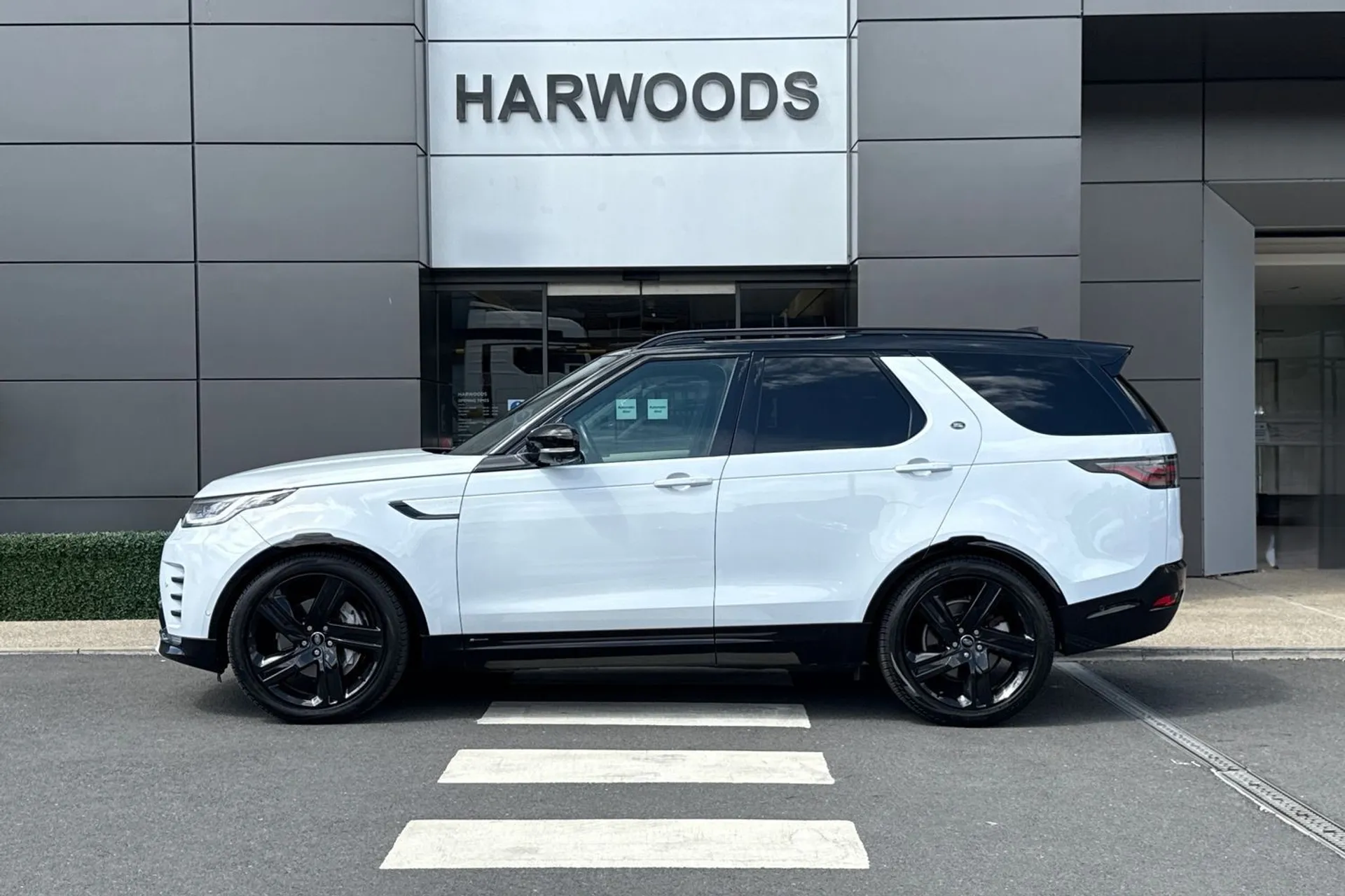 LAND ROVER DISCOVERY thumbnail image number 16