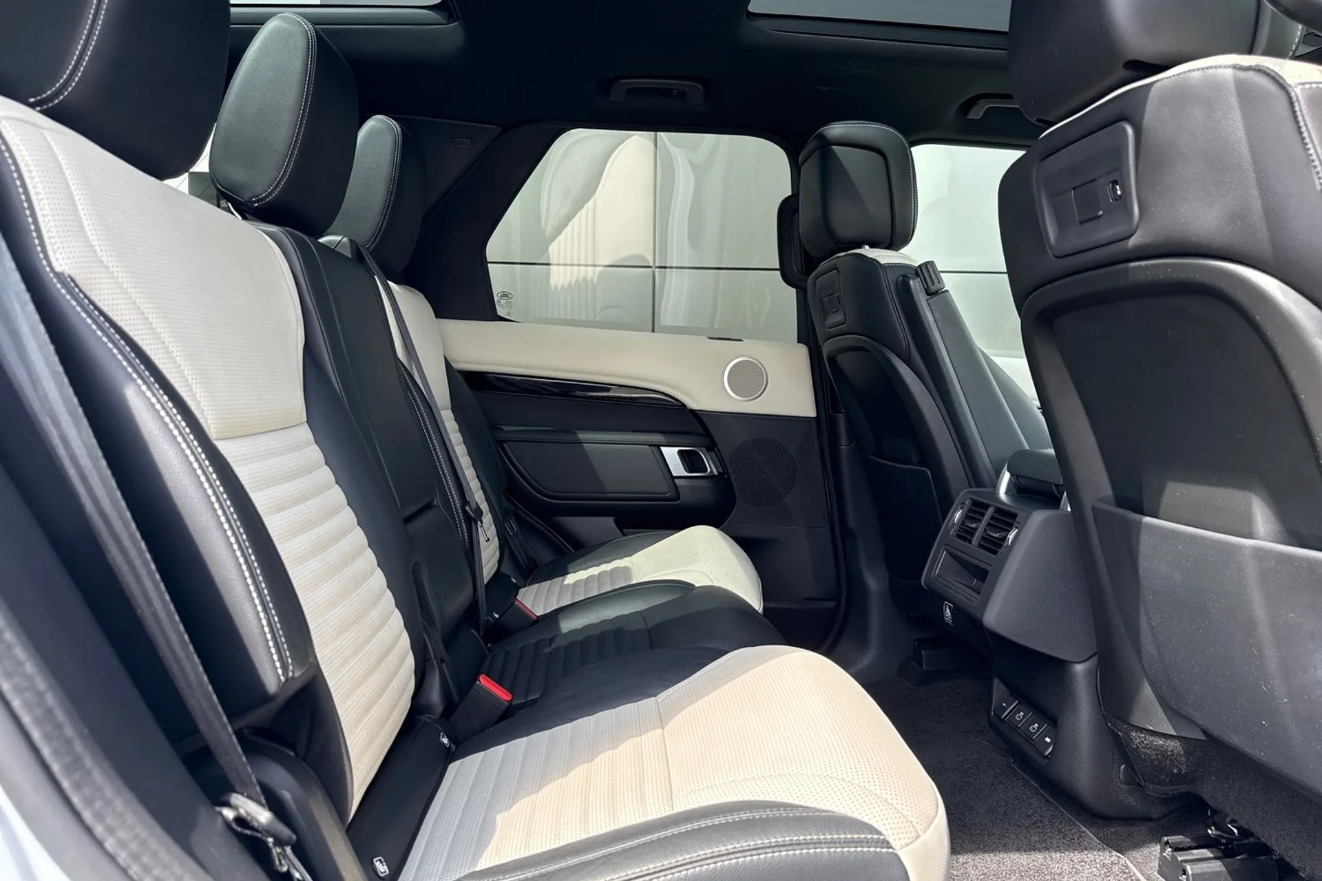 LAND ROVER DISCOVERY thumbnail image number 22