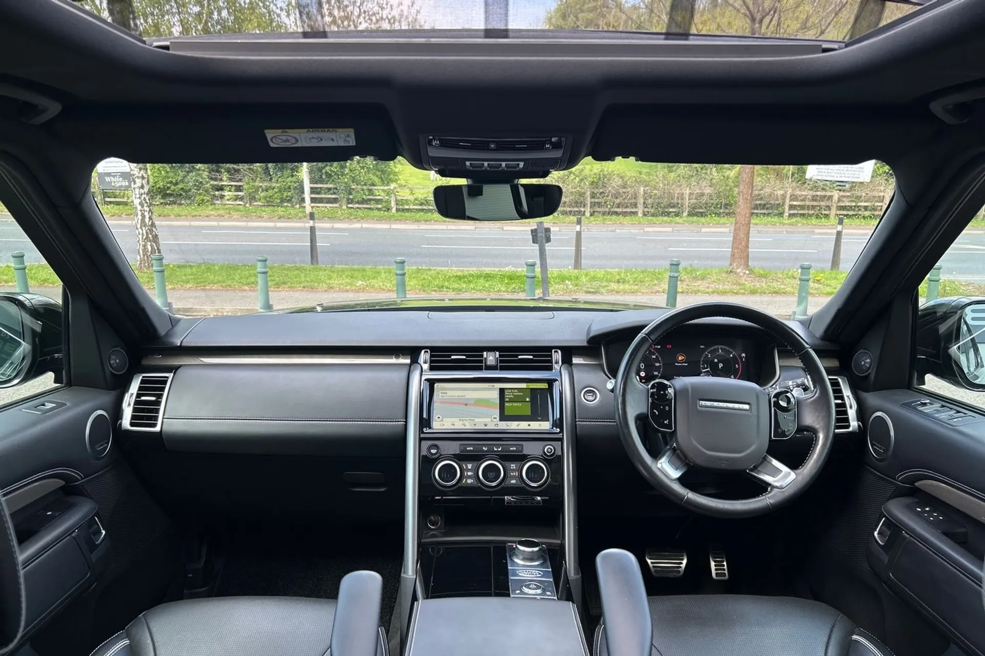 LAND ROVER DISCOVERY thumbnail image number 3