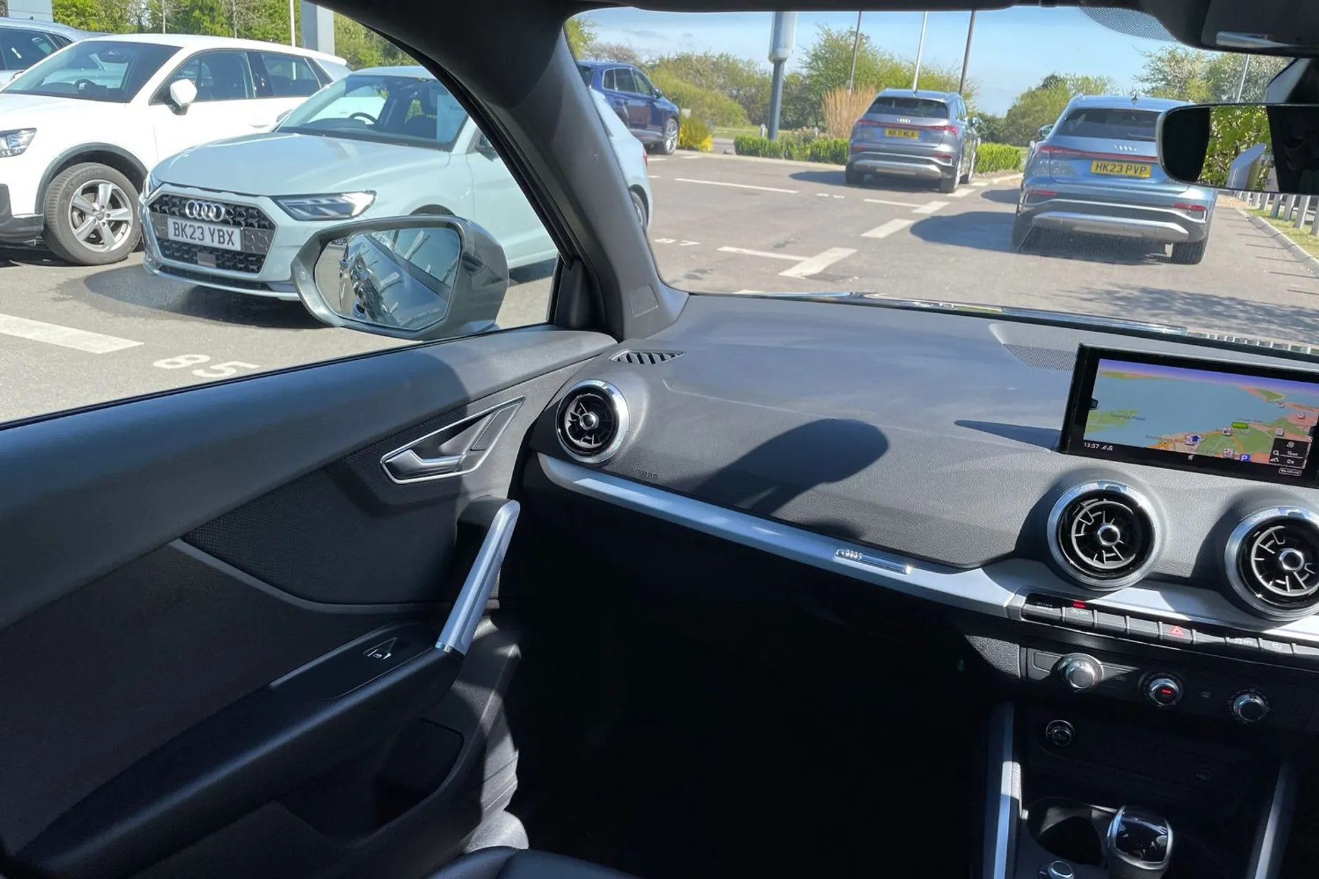 Audi Q2 thumbnail image number 35