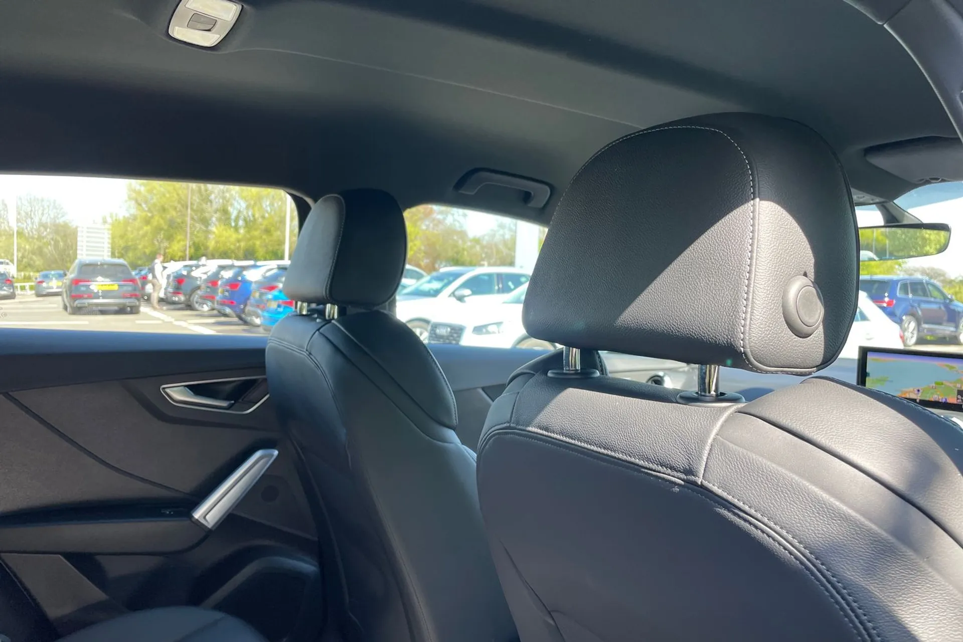 Audi Q2 thumbnail image number 22