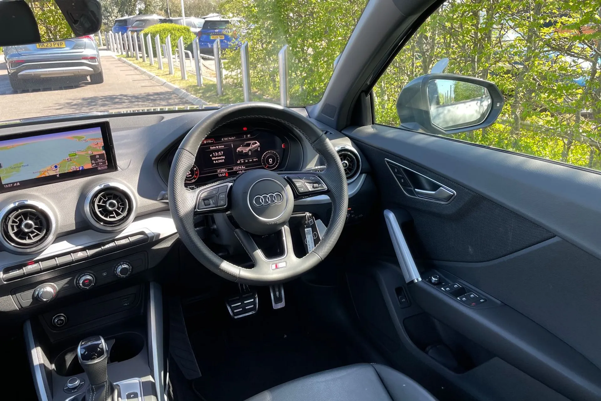 Audi Q2 thumbnail image number 38