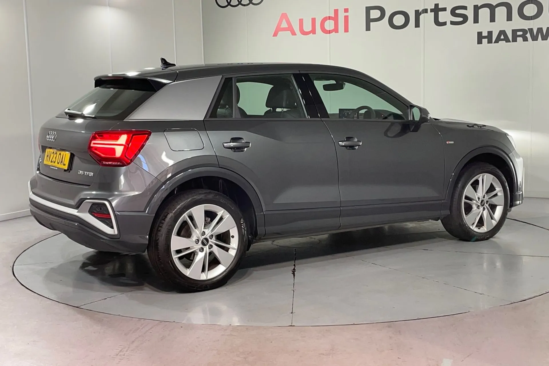 Audi Q2 thumbnail image number 10