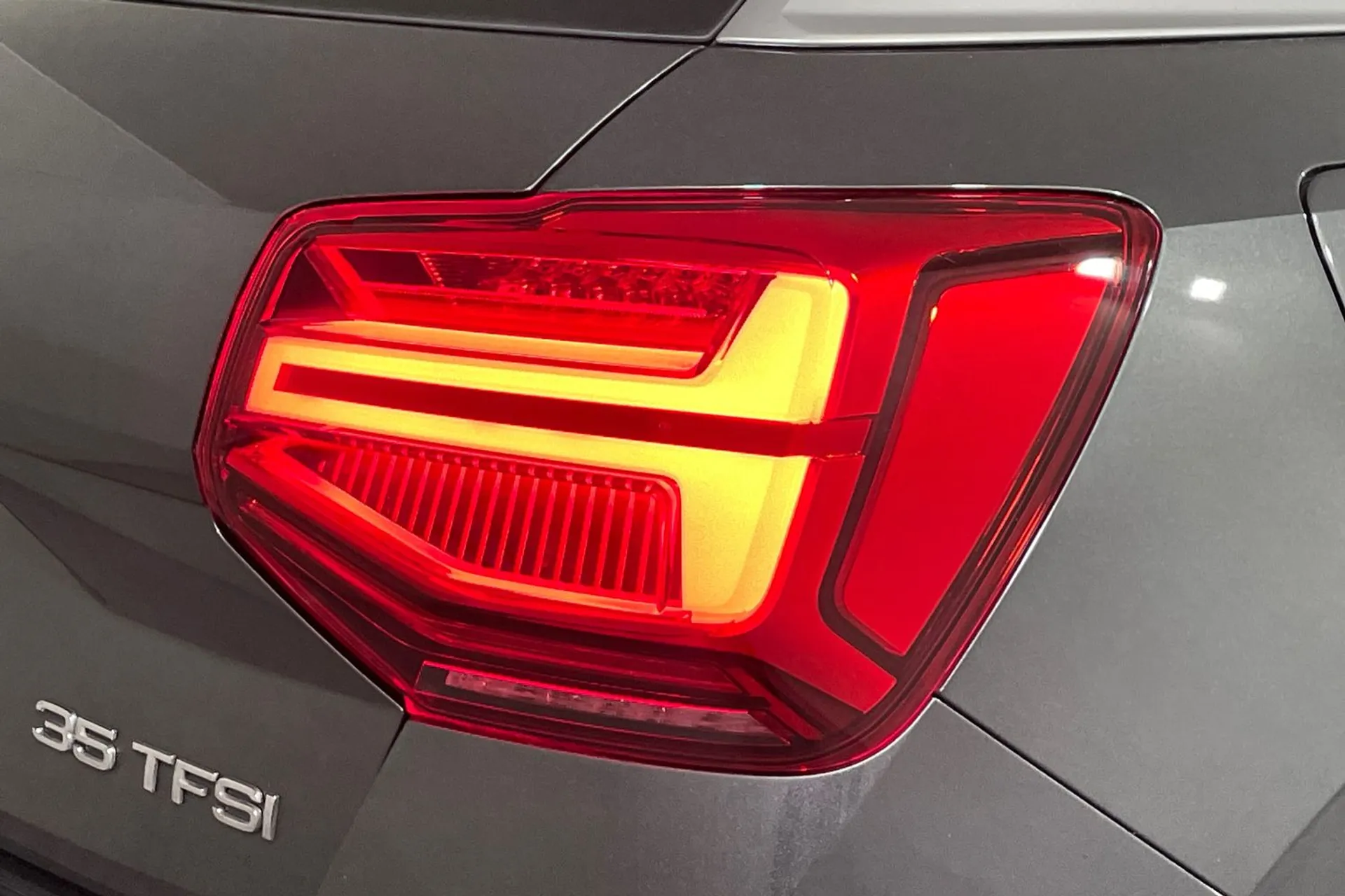 Audi Q2 thumbnail image number 17