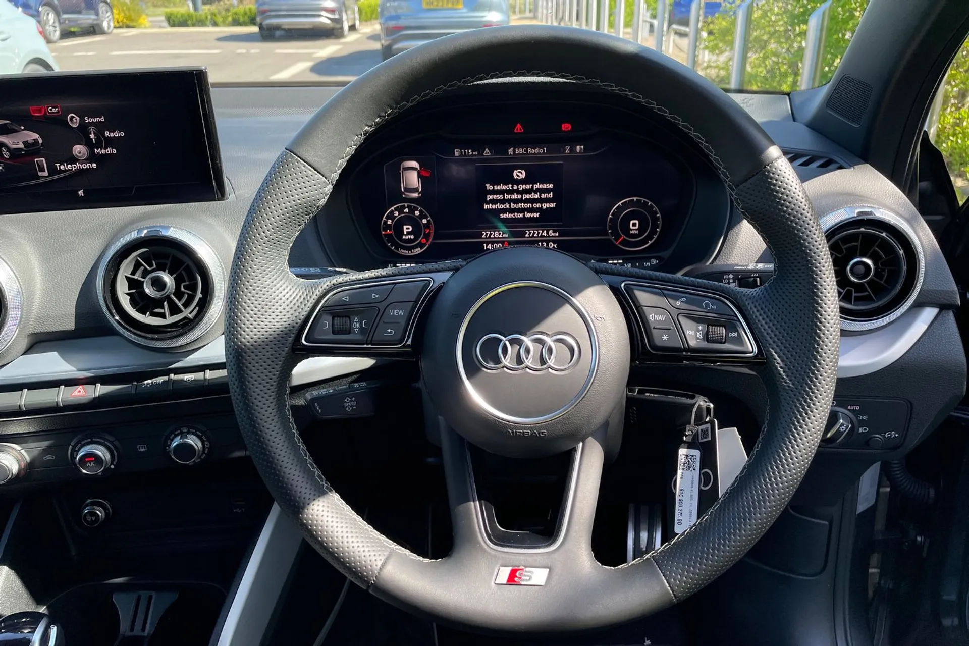 Audi Q2 thumbnail image number 39