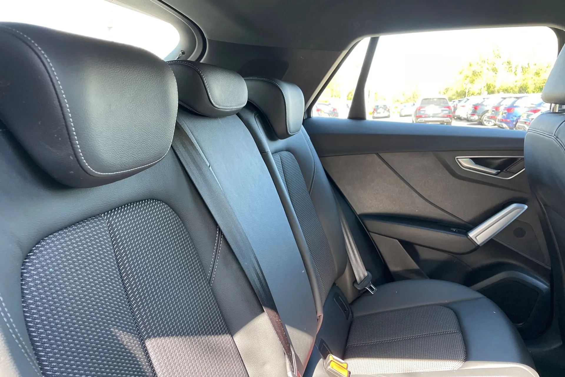 Audi Q2 thumbnail image number 21