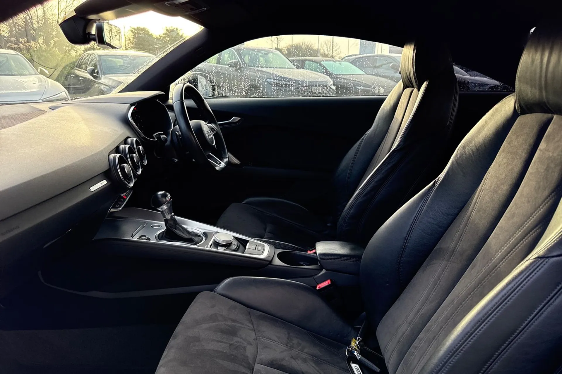 Audi TT thumbnail image number 45