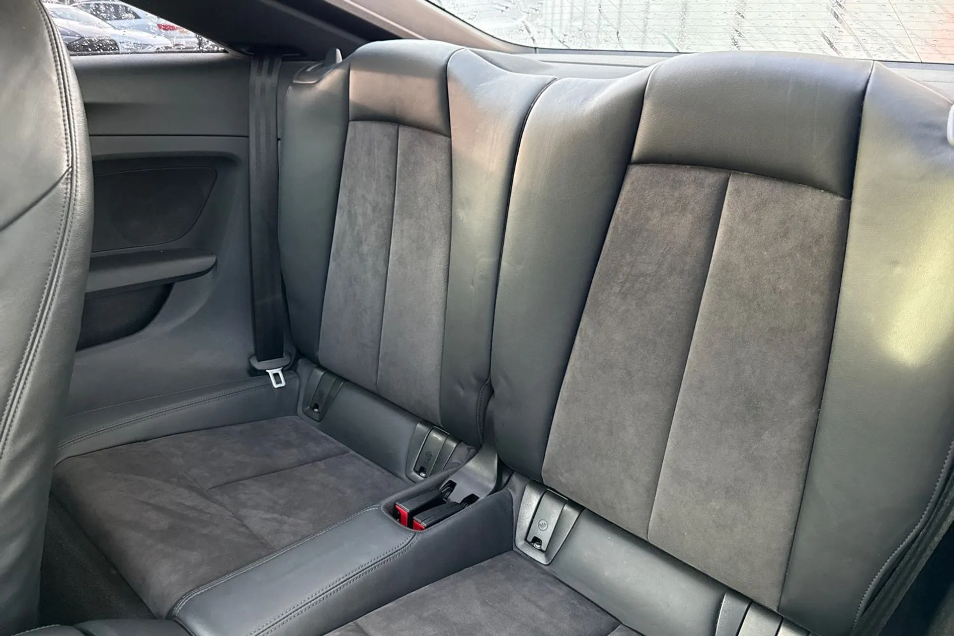 Audi TT thumbnail image number 35