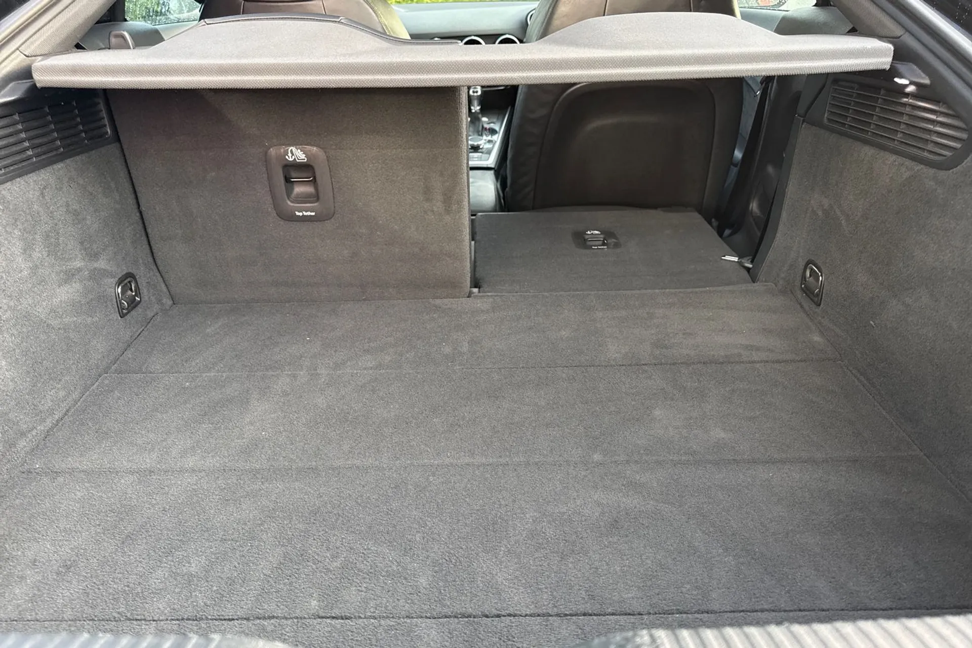 Audi TT thumbnail image number 41