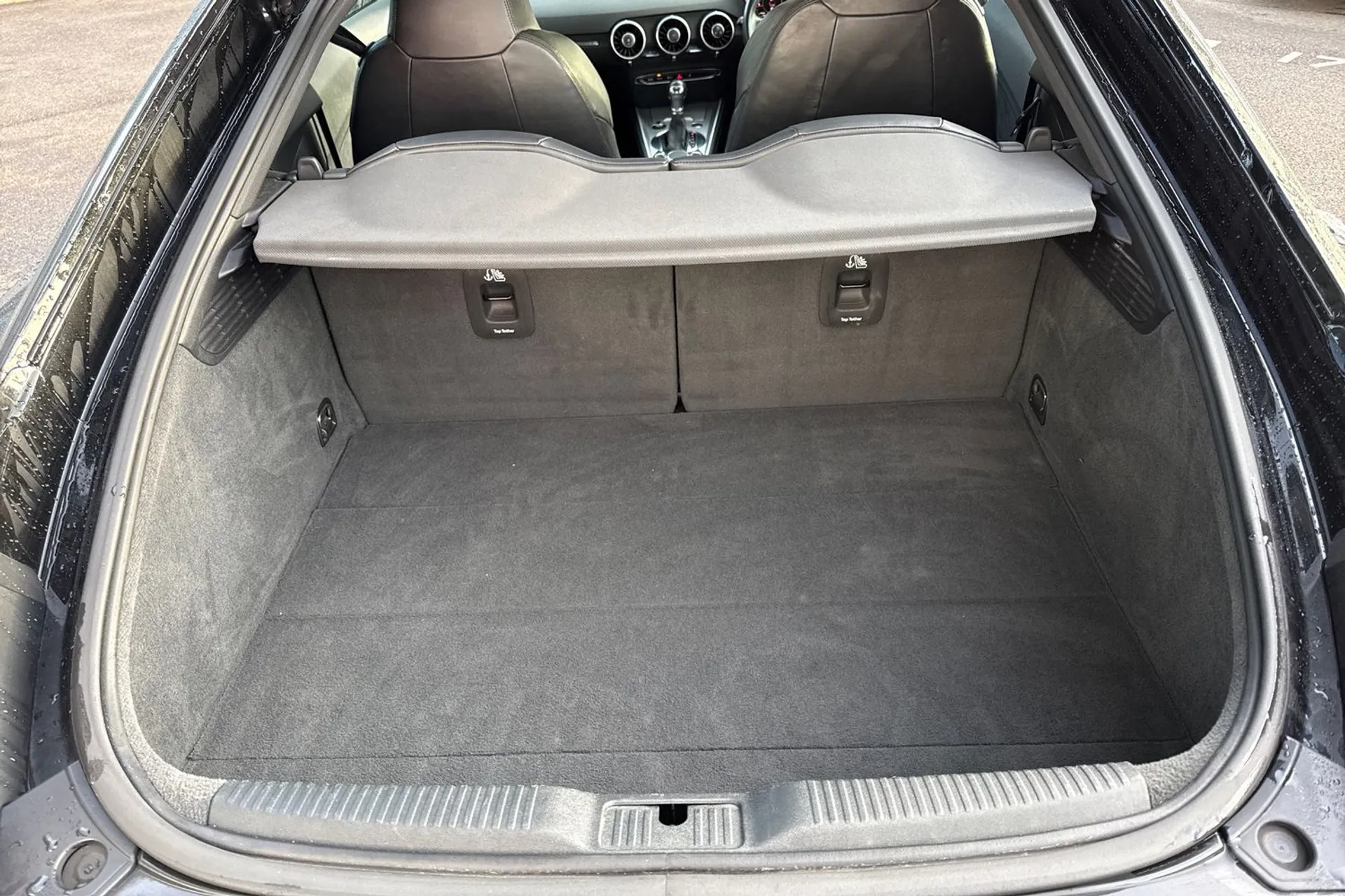 Audi TT thumbnail image number 40