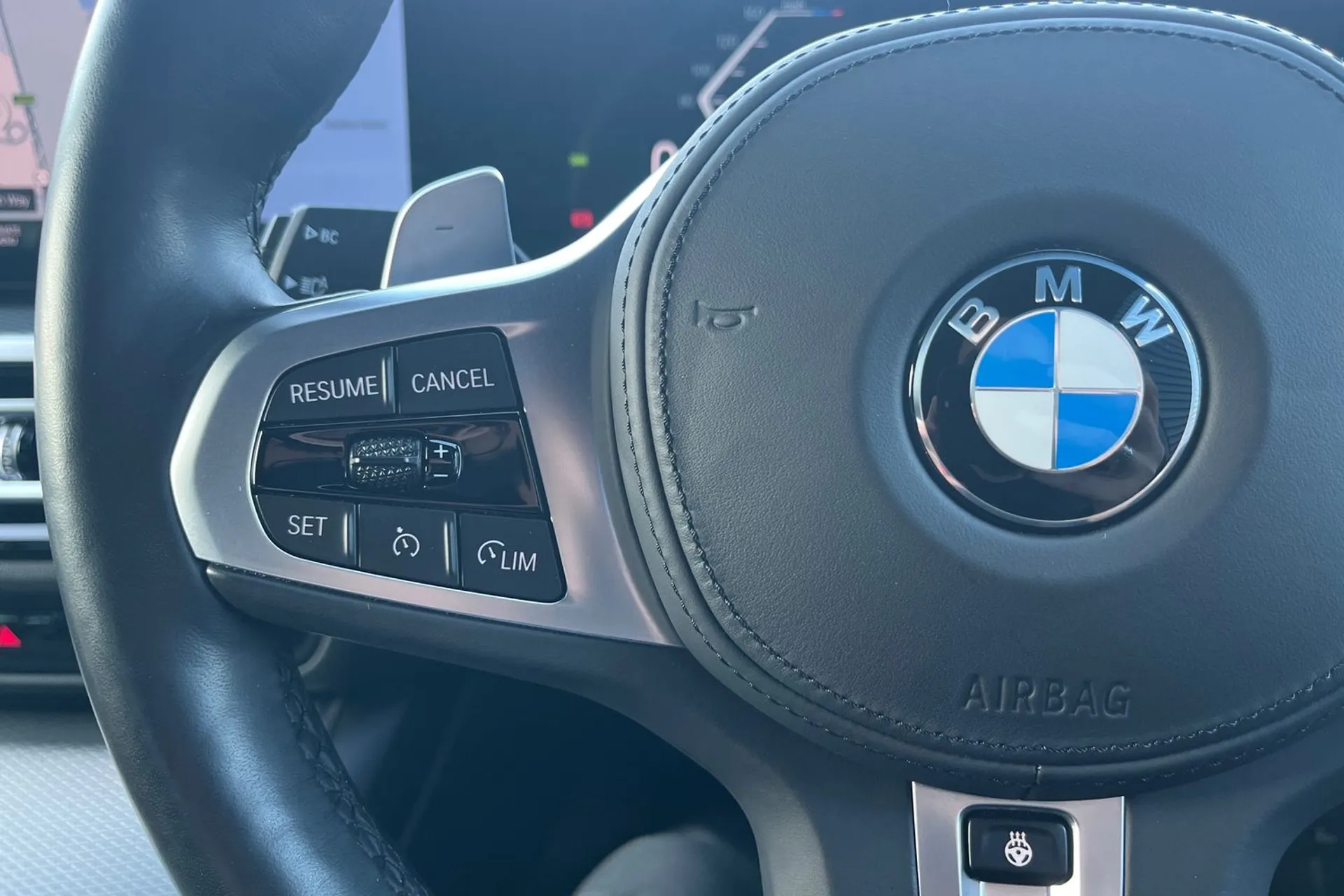 BMW 3 SERIES thumbnail image number 36